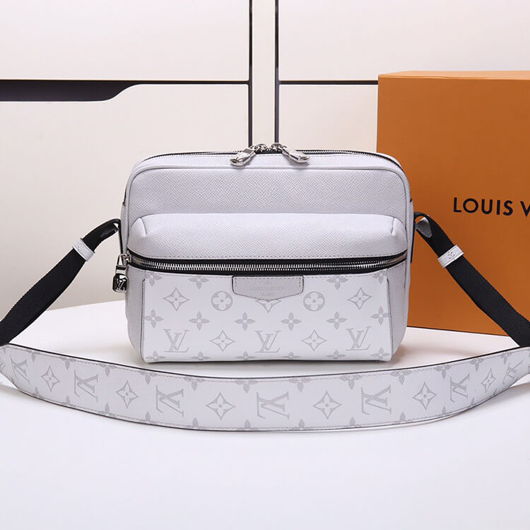 Louis Vuitton Outdoor Messenger