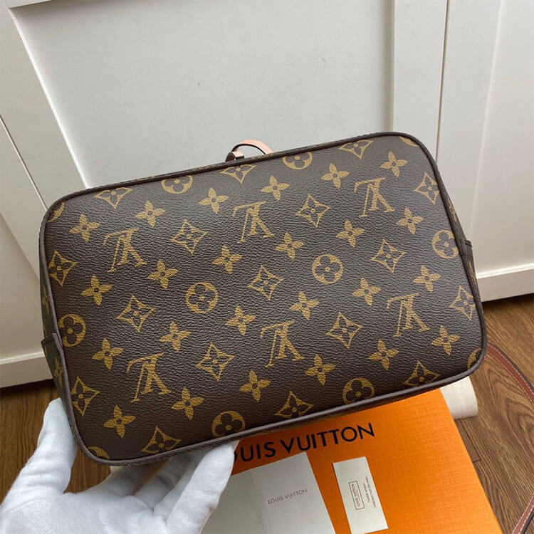 Louis Vuitton Neoneo Handbag