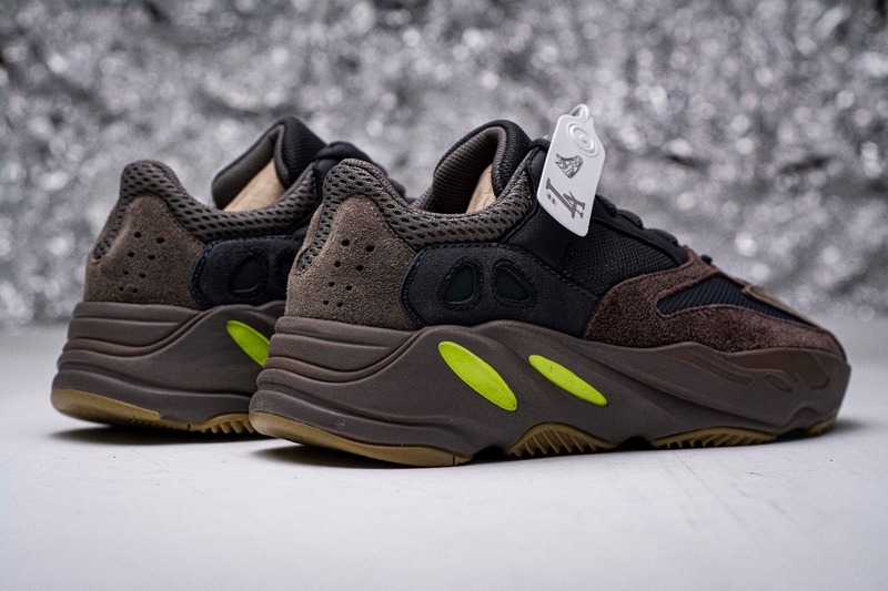 YEEZY 700 RUNNER 36-47