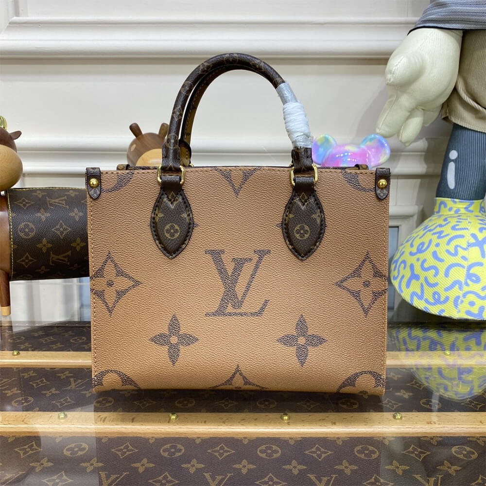 Louis Vuitton ONTHEGO PM