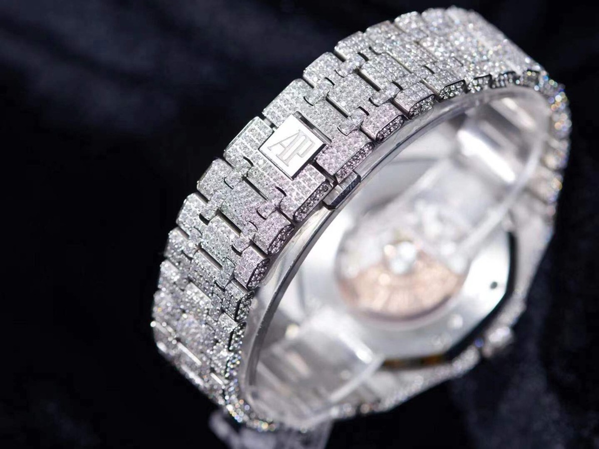 Royal Oak Selfwinding 41 mm, Steel/Gem Set Ref. 15400SR.OO.1220SR.01