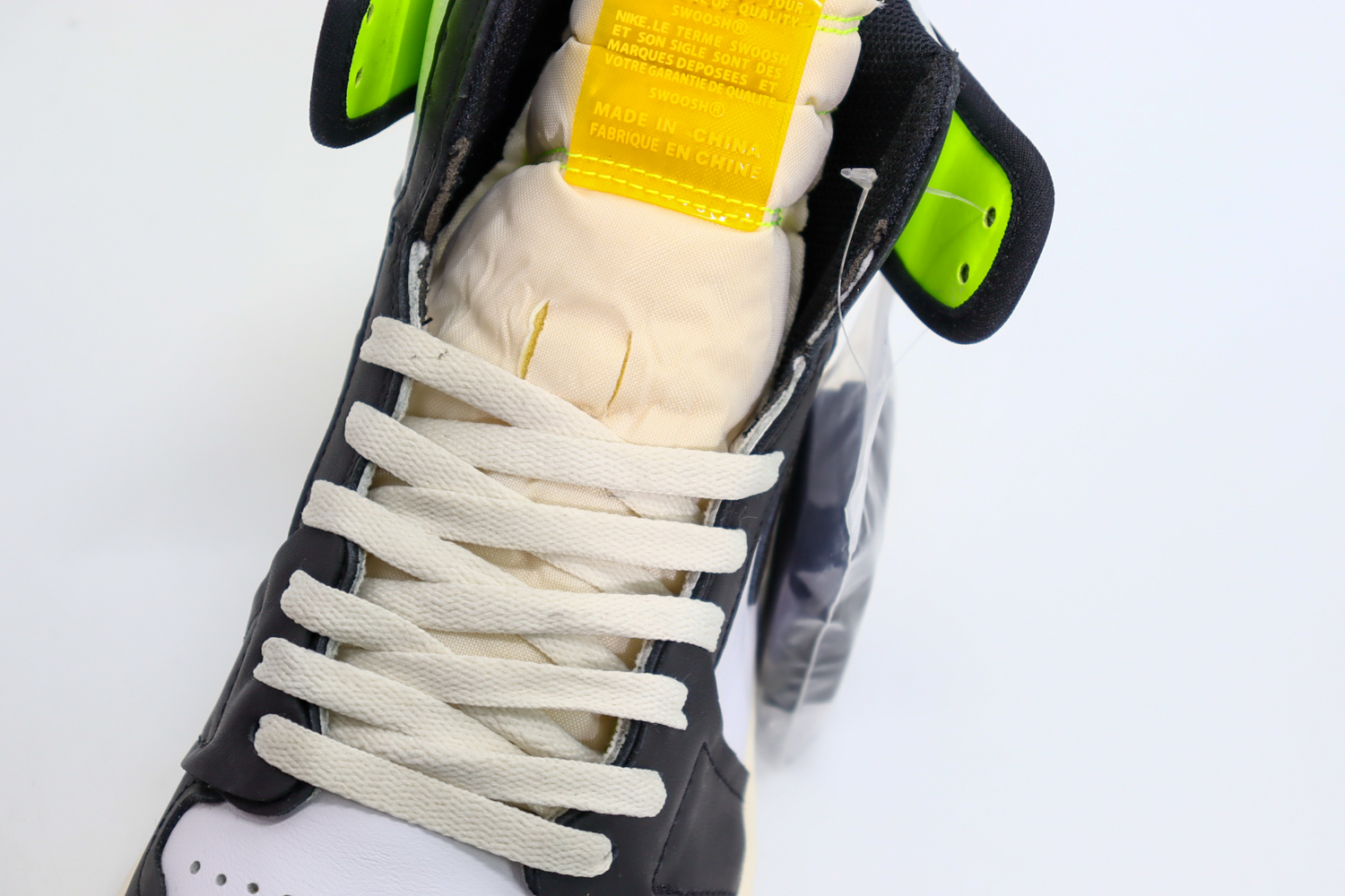 AIR JORDAN 1 HIGH OG VOLT GOLD