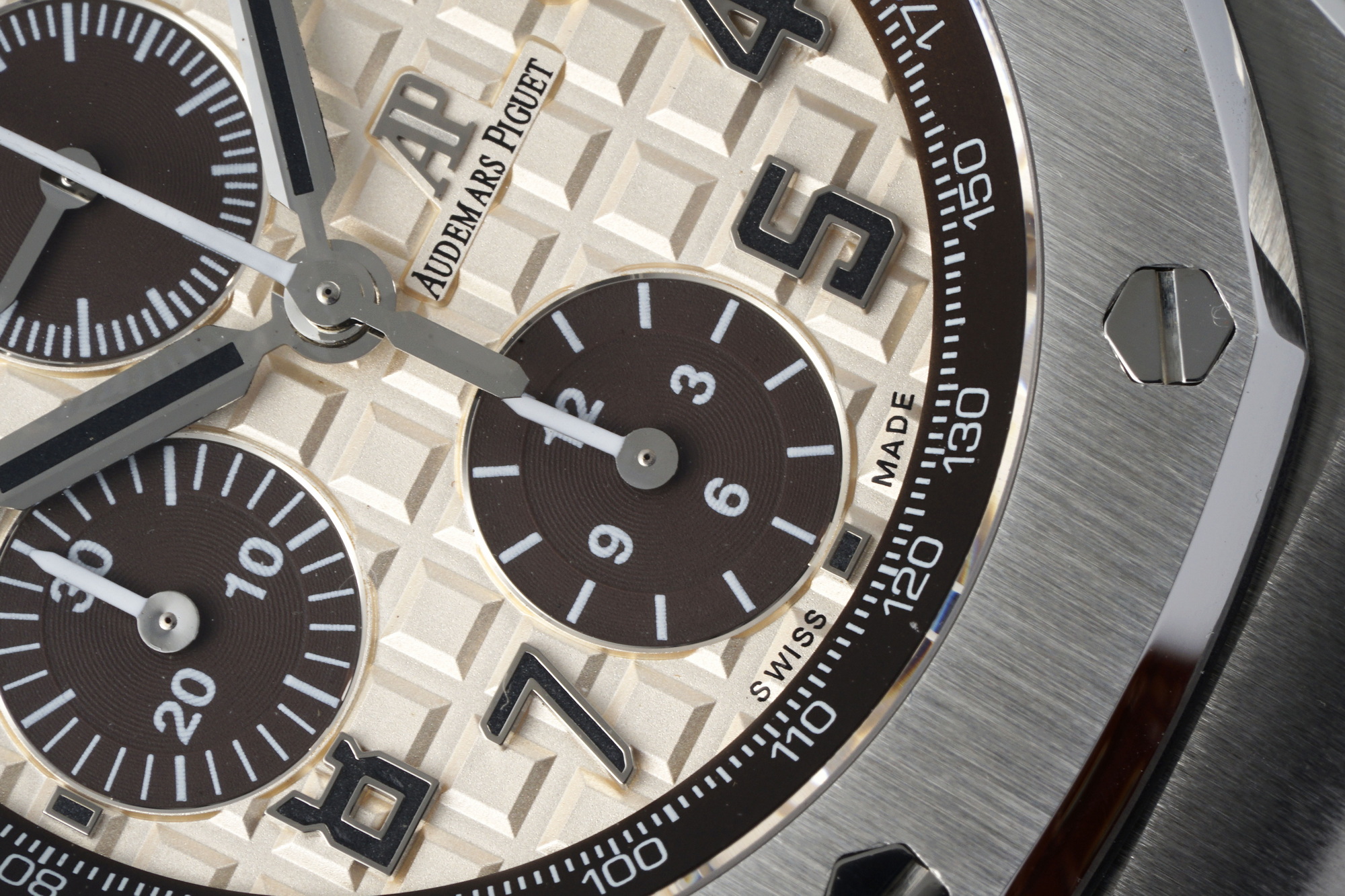 Royal Oak Offshore Chronograph 42 mm, Champagne Ref. 26470ST.OO.A801CR.01