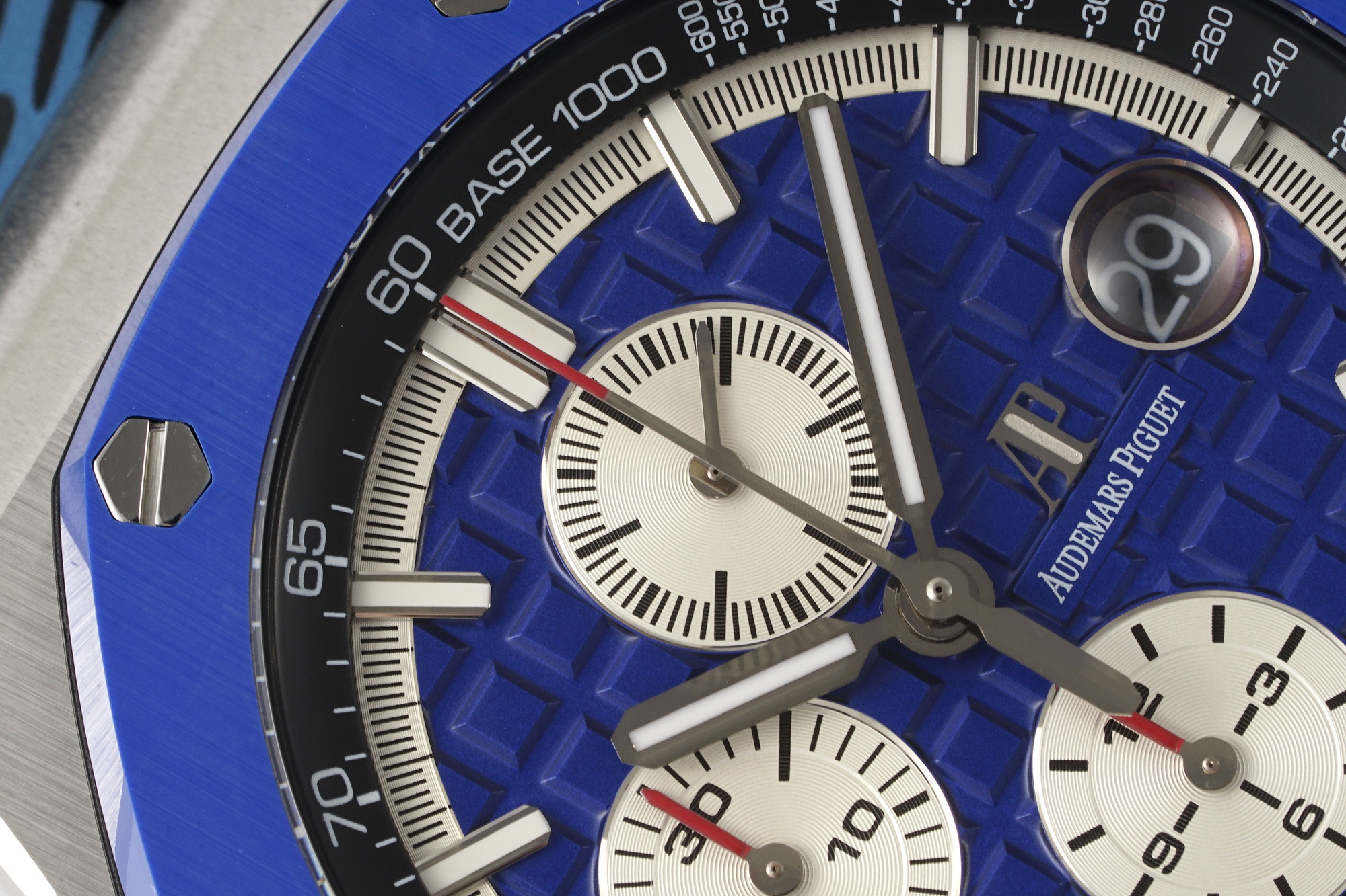 Royal Oak Offshore 44 mm, Blue Ref. 26400SO.OO.A335CA.01