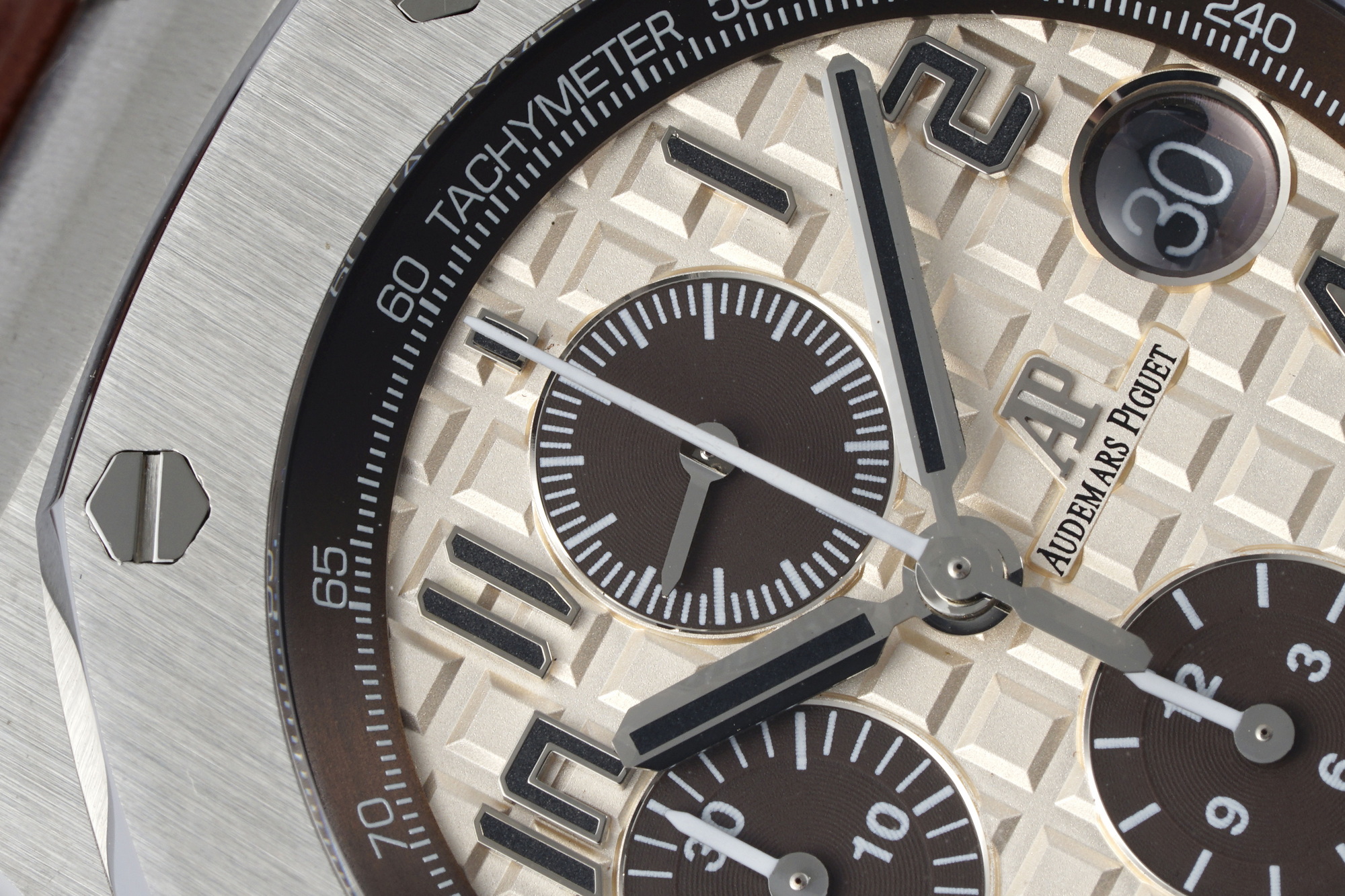 Royal Oak Offshore Chronograph 42 mm, Champagne Ref. 26470ST.OO.A801CR.01