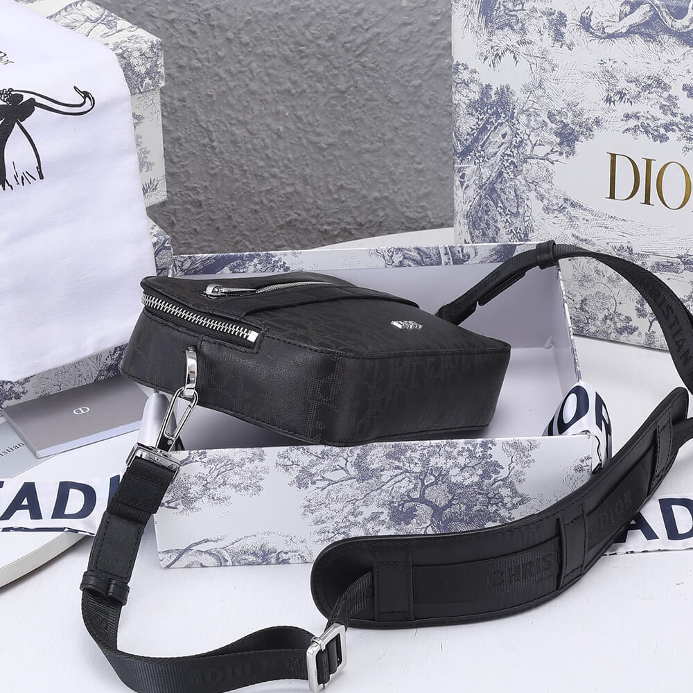 Dior DIOR SAFARI MESSENGER BAG