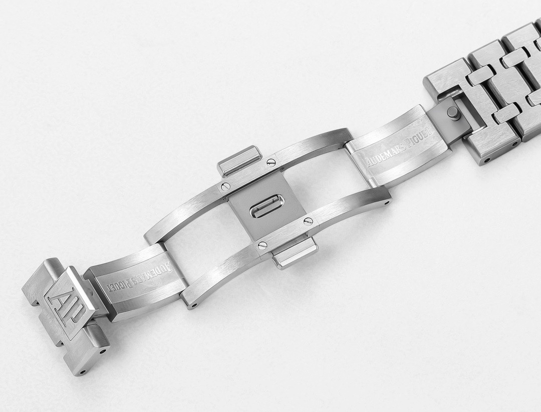 Audemars Piguet Royal Oak 15510BC.OO.1320BC.04