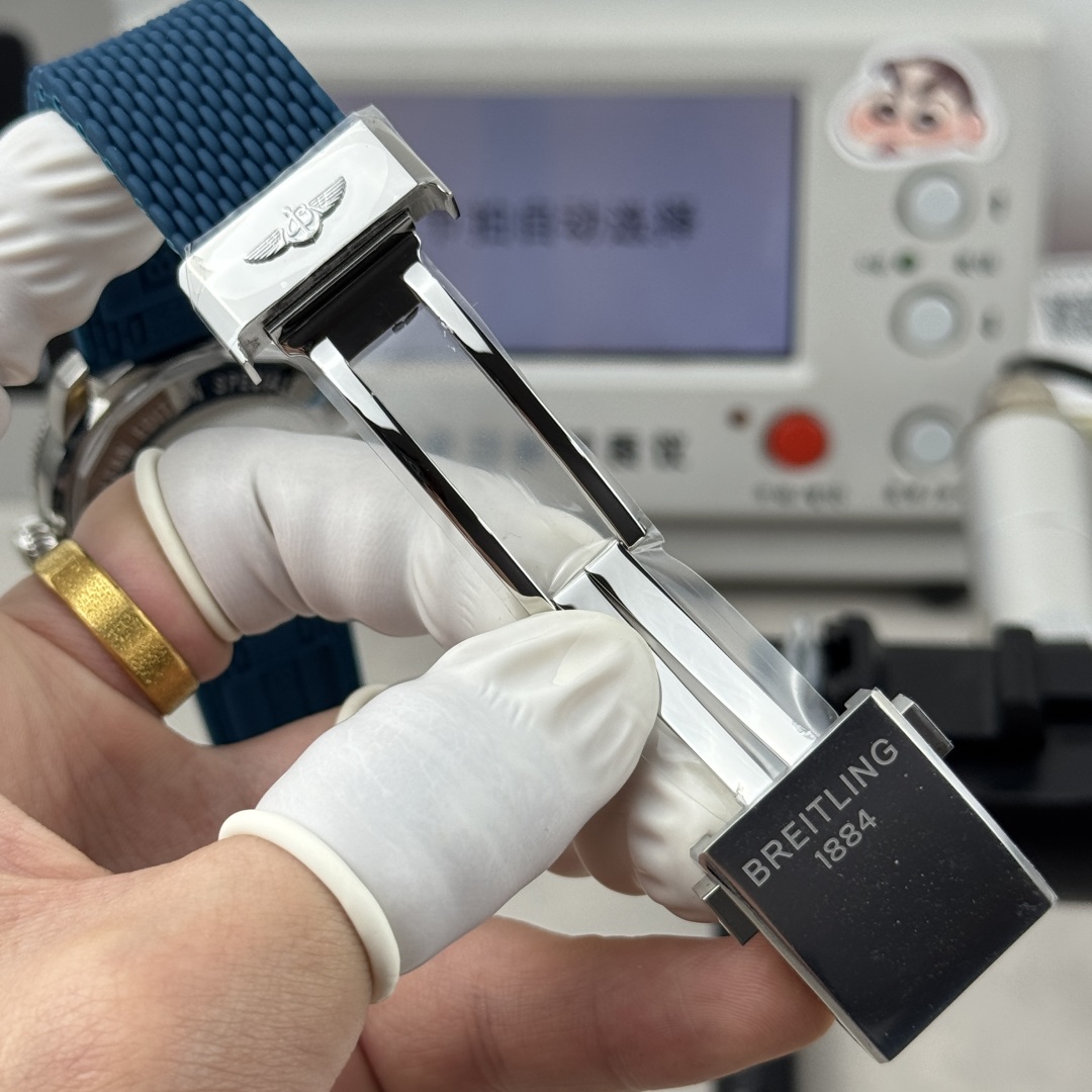 Breitling Superocean Heritage A10390161C1S1