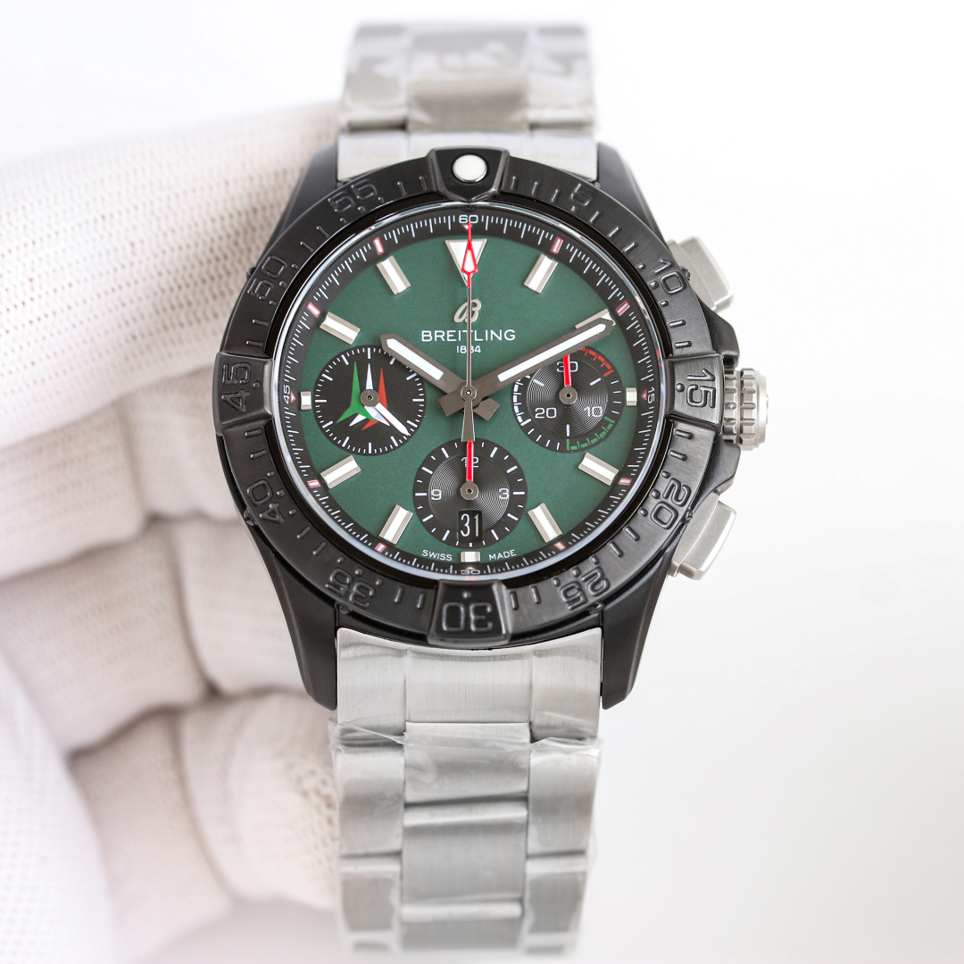 Breitling Avenger SB01462A1L1X1