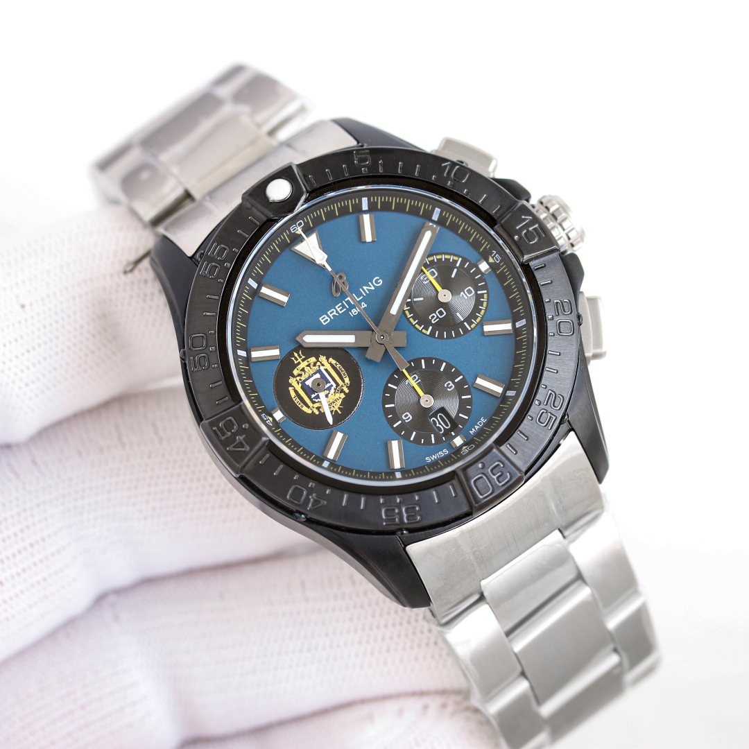 Breitling Avenger SB01462A1L1X1