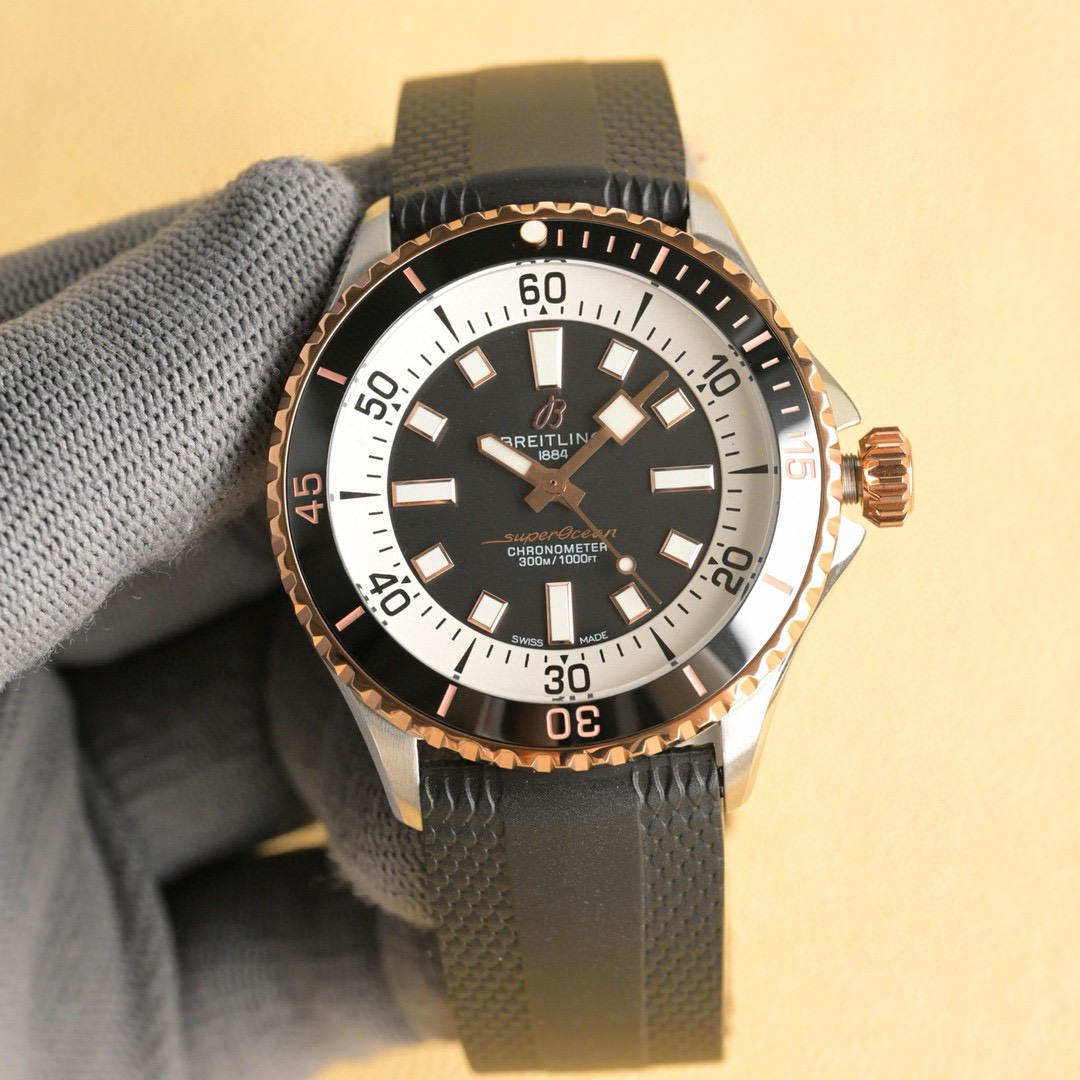 Breitling Superocean R17375211B1S1