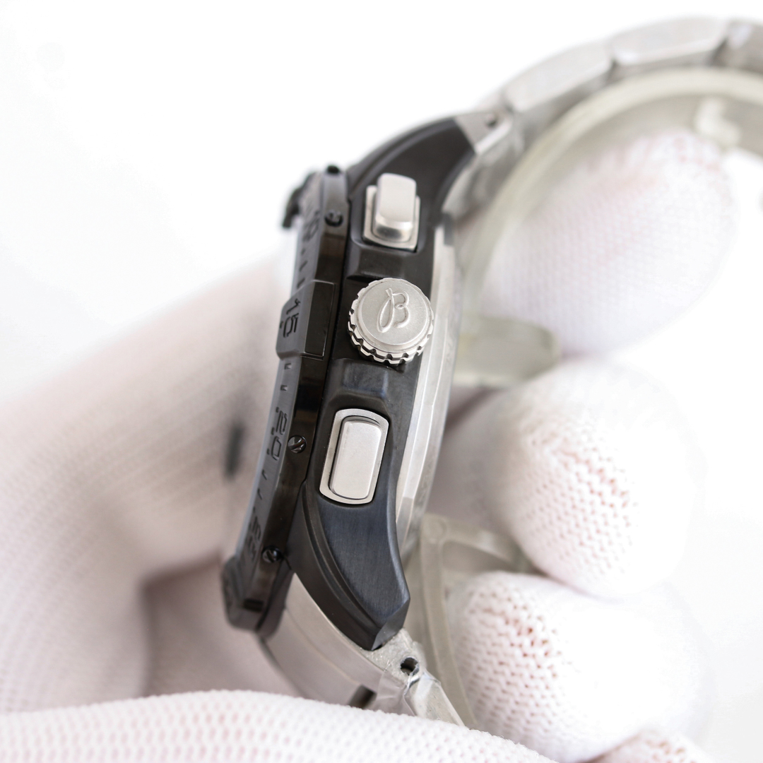 Breitling Avenger SB01462A1L1X1