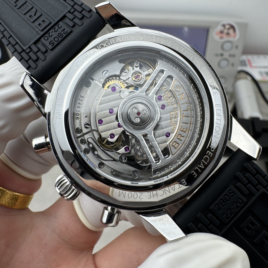 Breitling Superocean Heritage UB0156H11B1S1