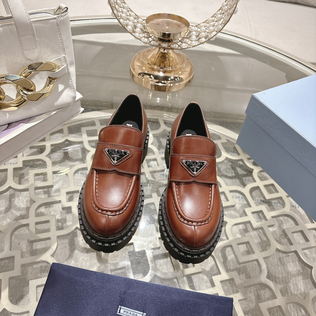 Prada women's leather shoes-26