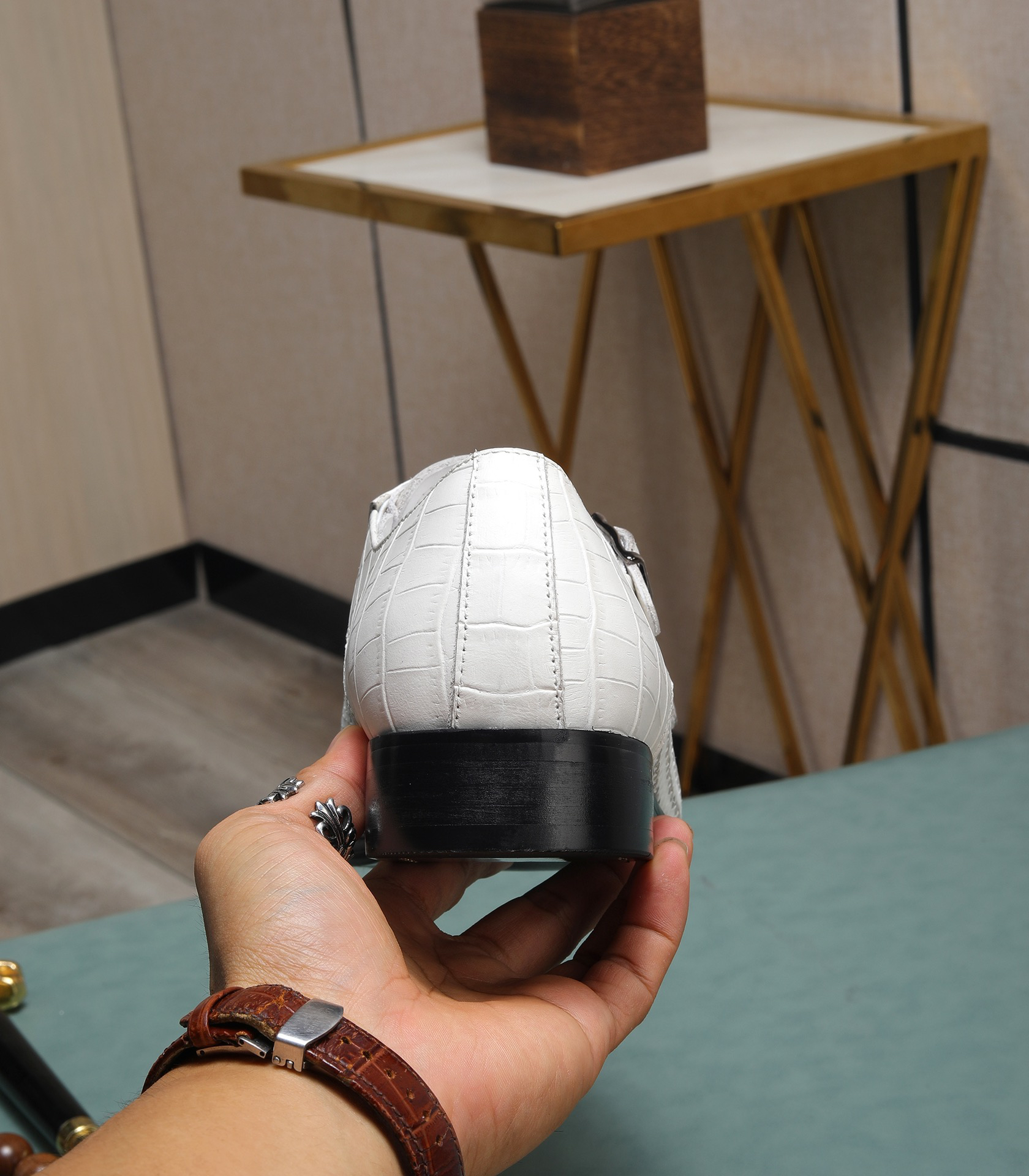 LV men's leather shoes-34