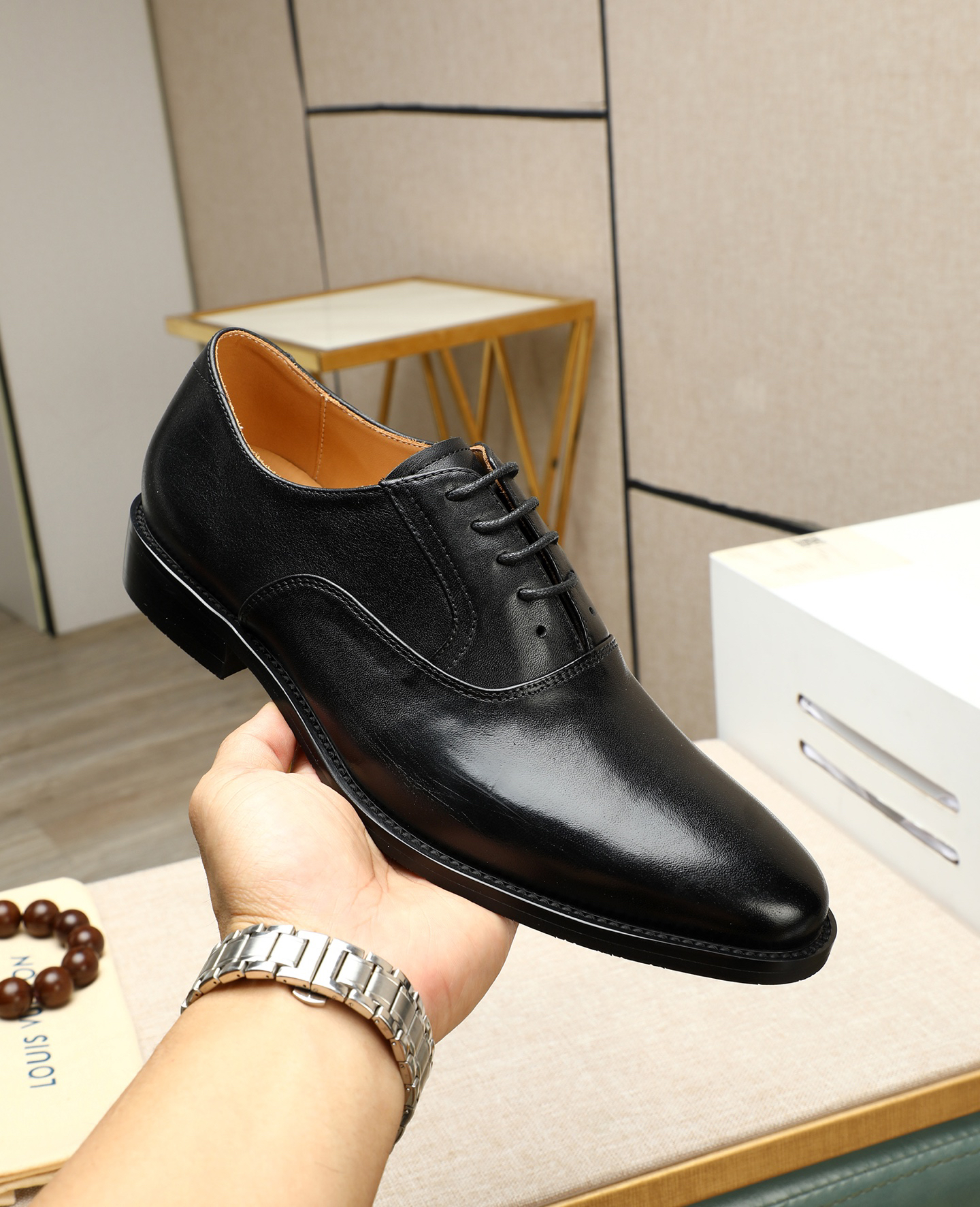 LV men's leather shoes-23