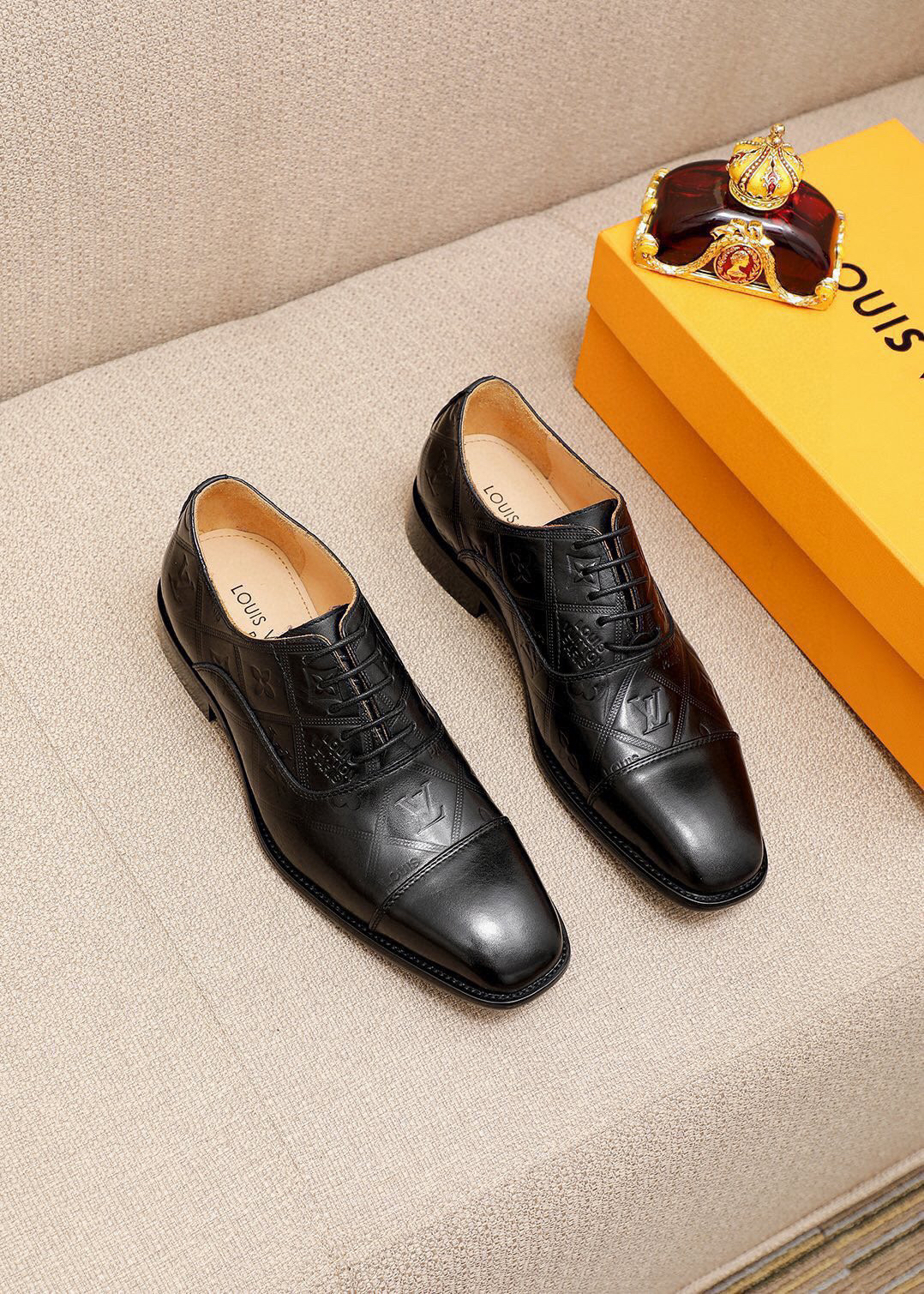 LV women's leather shoes-38