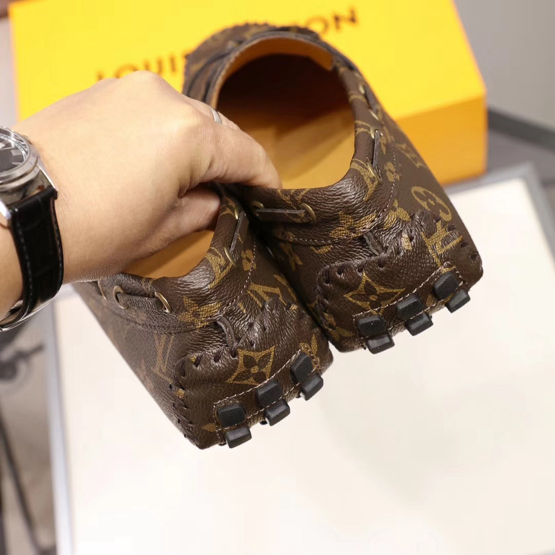 LV women's leather shoes-32