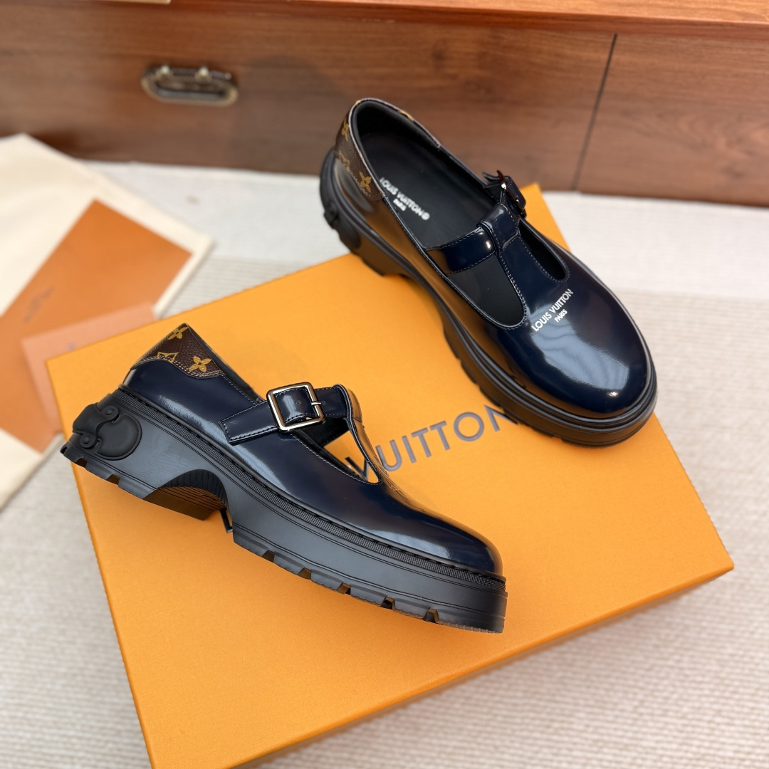 LV women's leather shoes-12