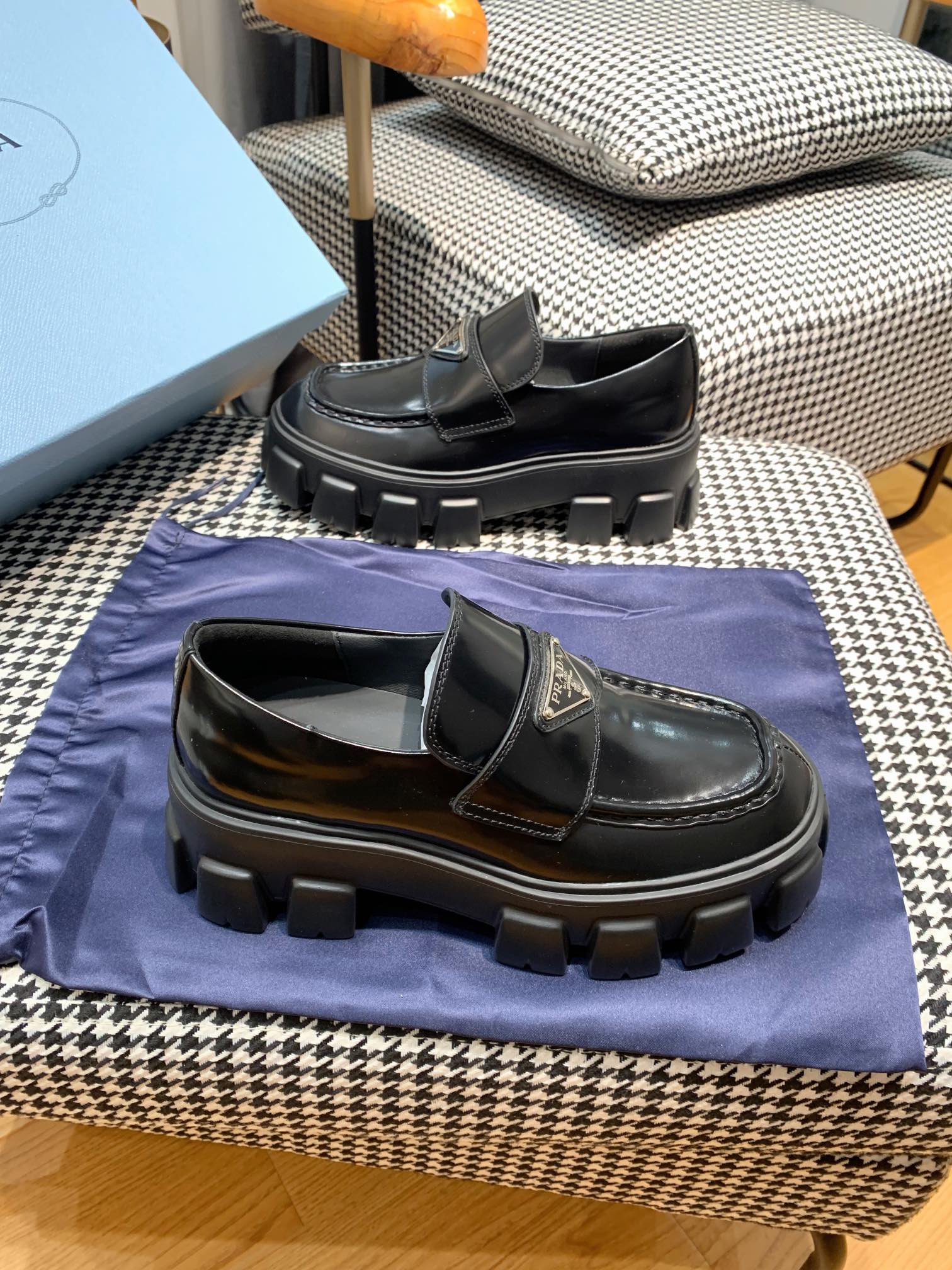 Prada women's leather shoes-36