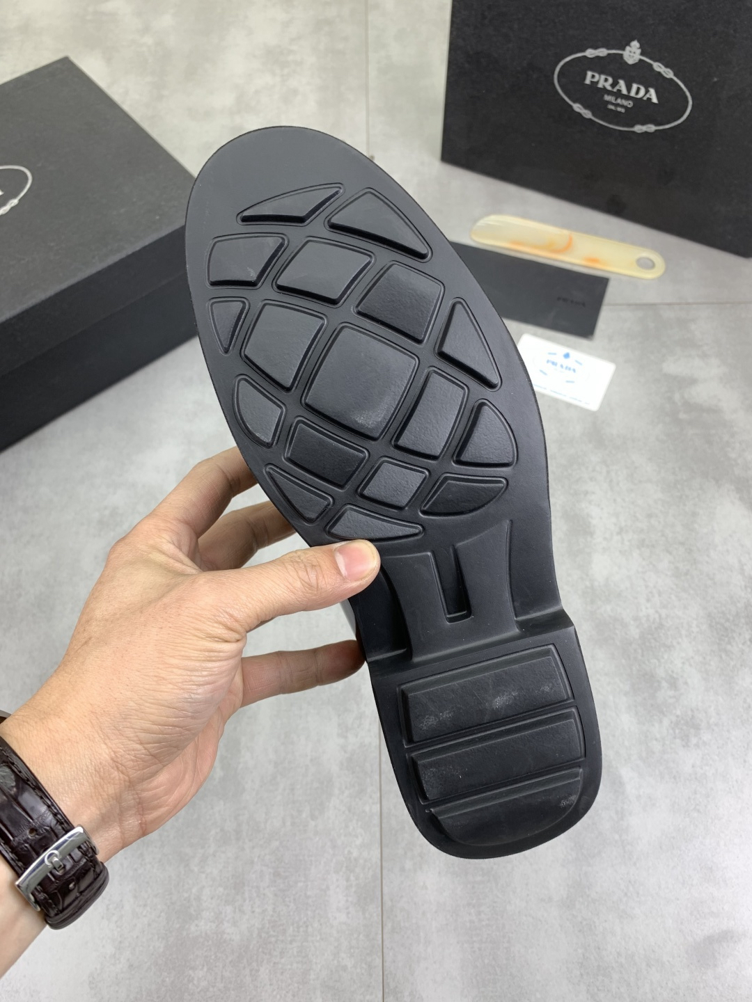 Prada men's leather shoes-22