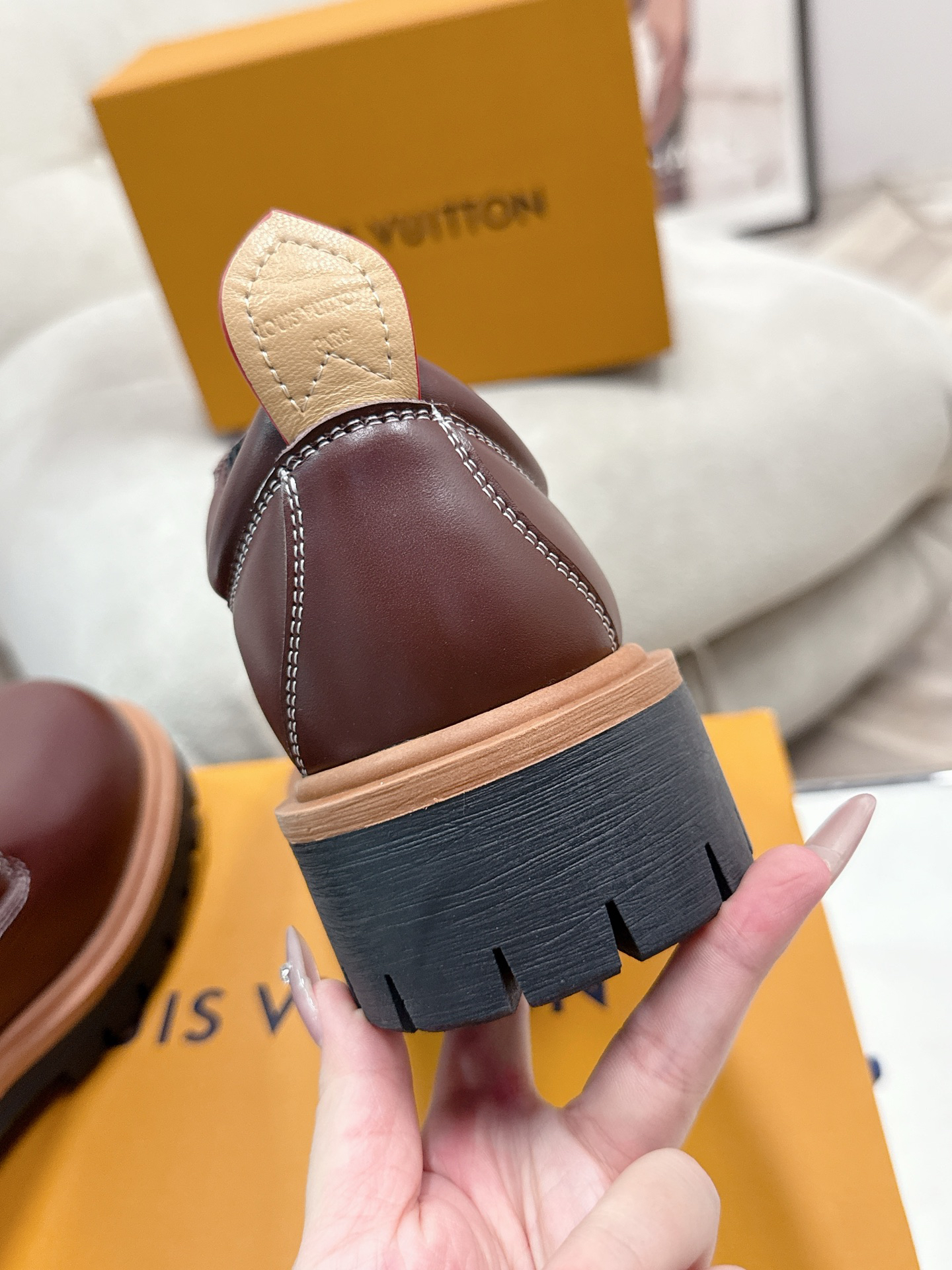 LV women's leather shoes-47