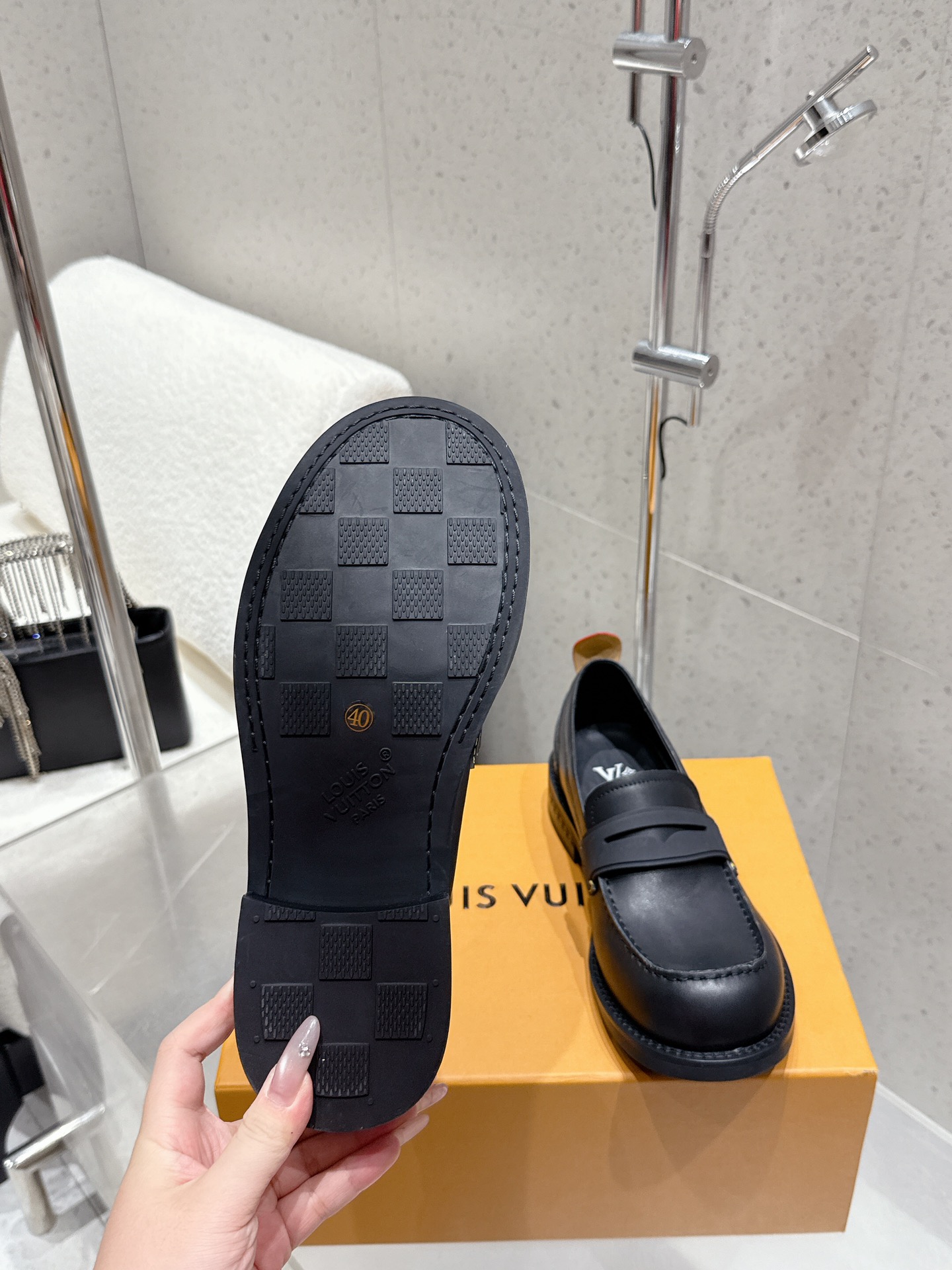 LV women's leather shoes-44
