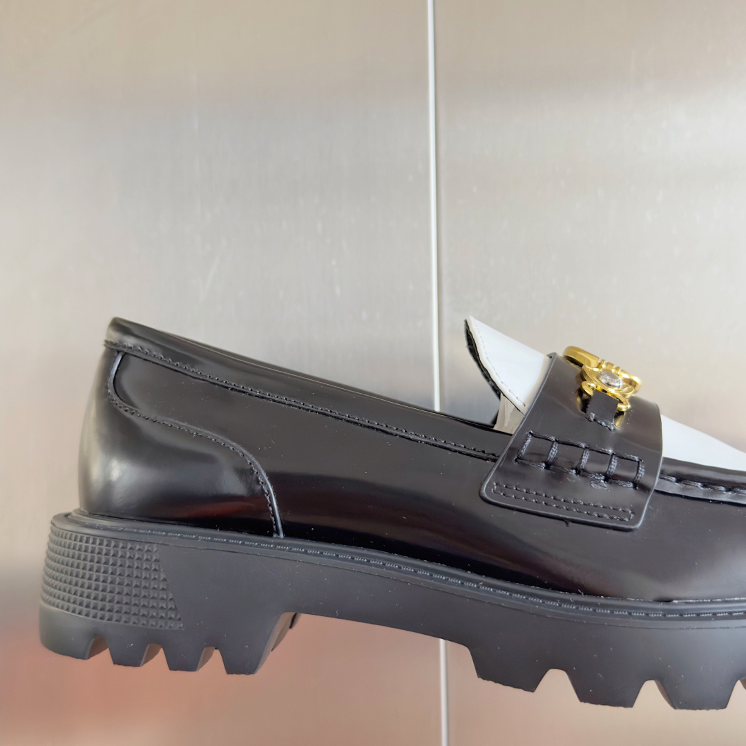 LV women's leather shoes-18