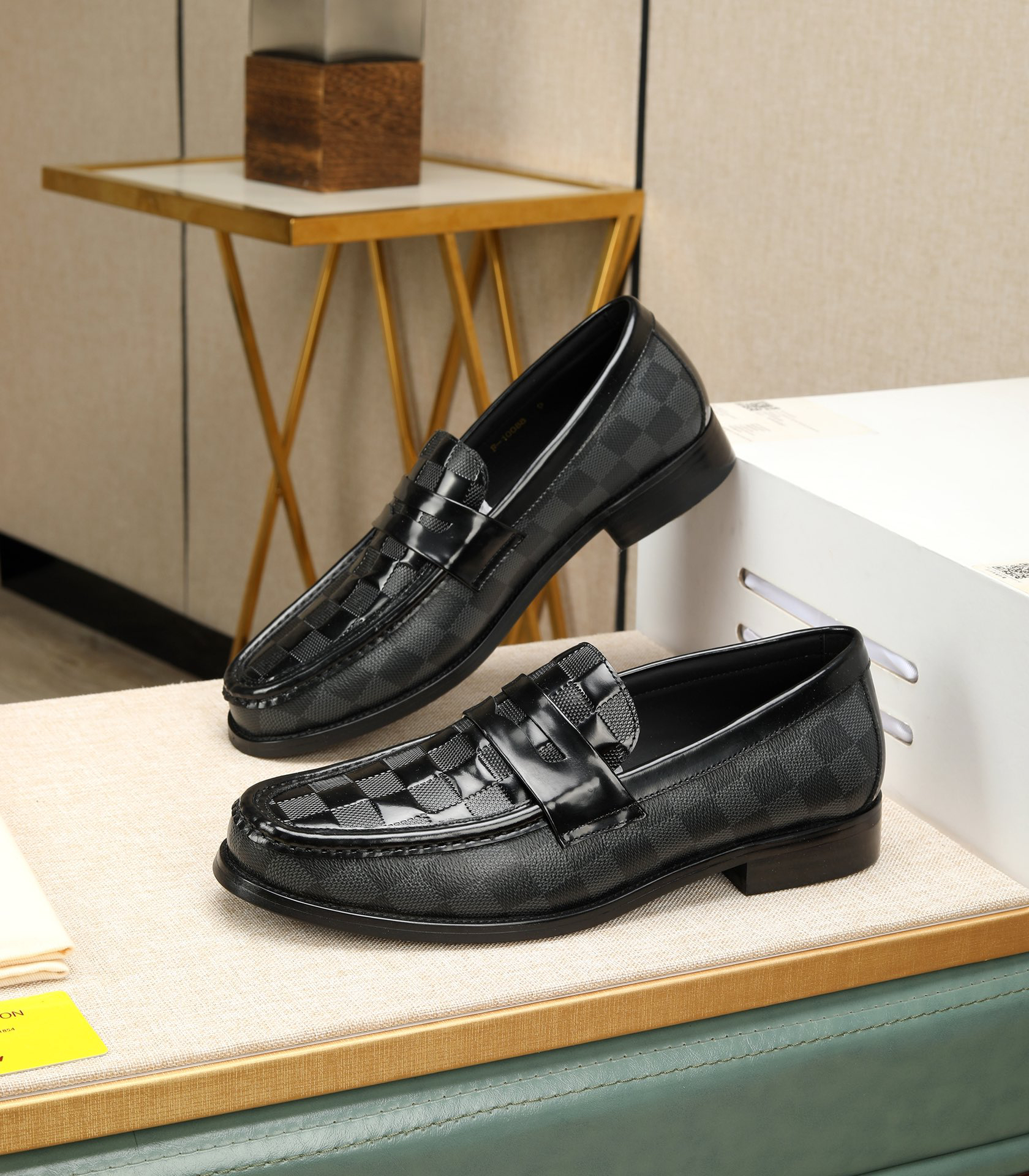 LV men's leather shoes-27