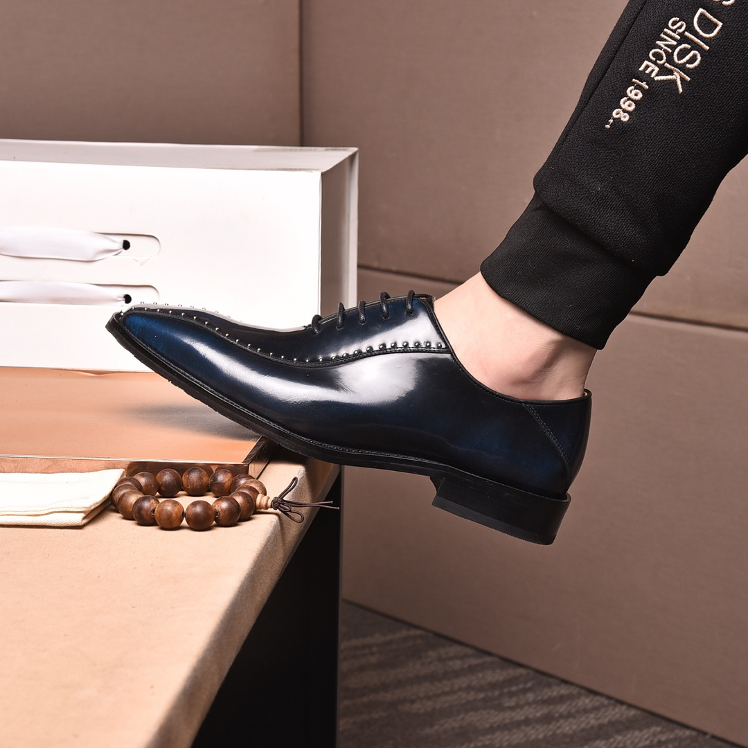 LV men's leather shoes-33