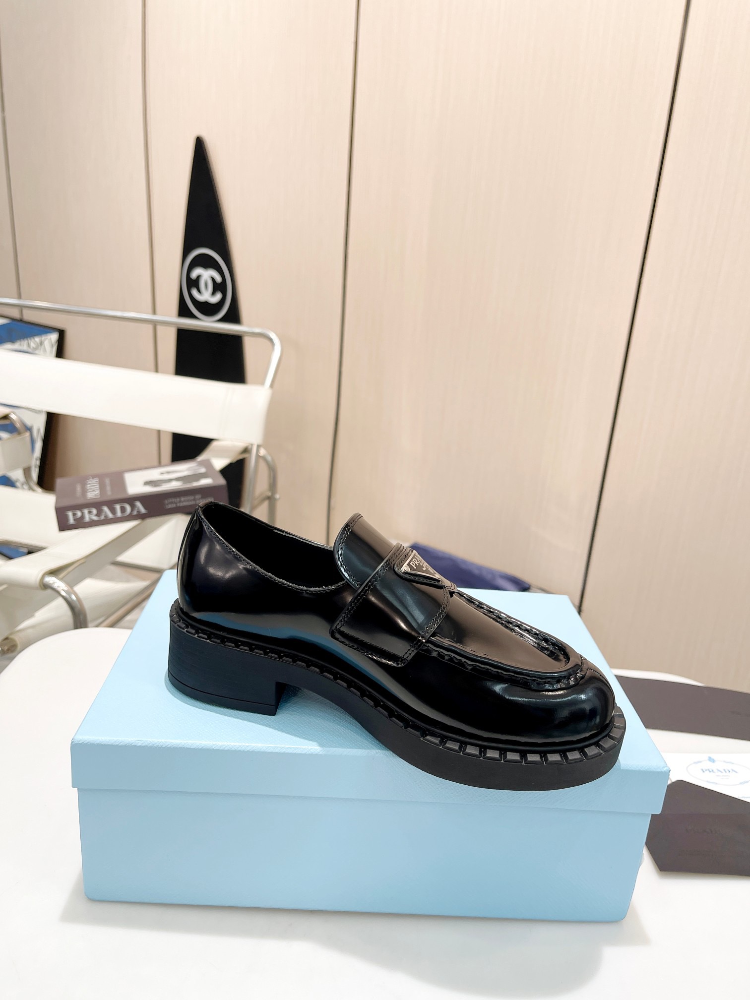 Prada women's leather shoes-9