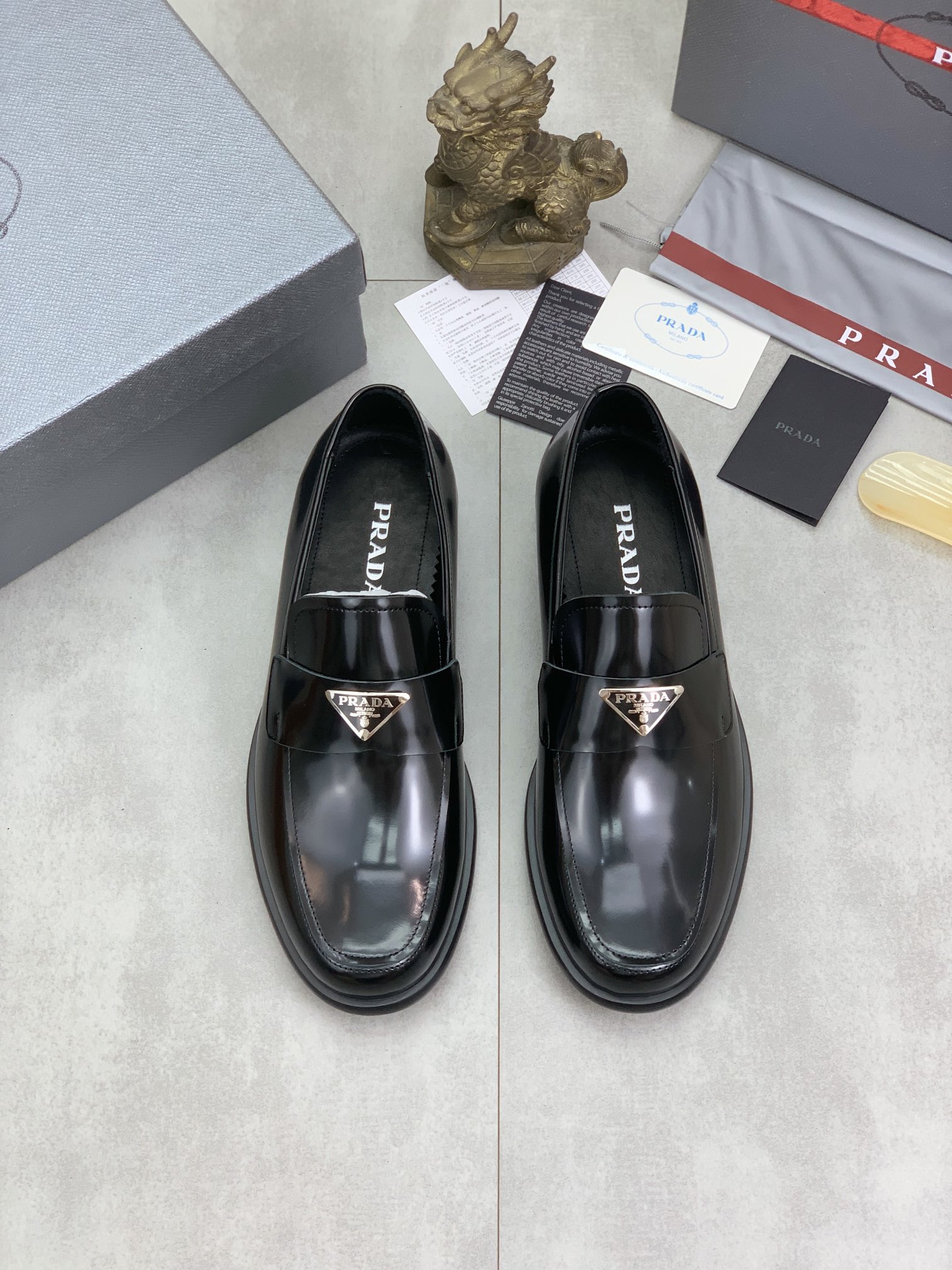 Prada men's leather shoes-18