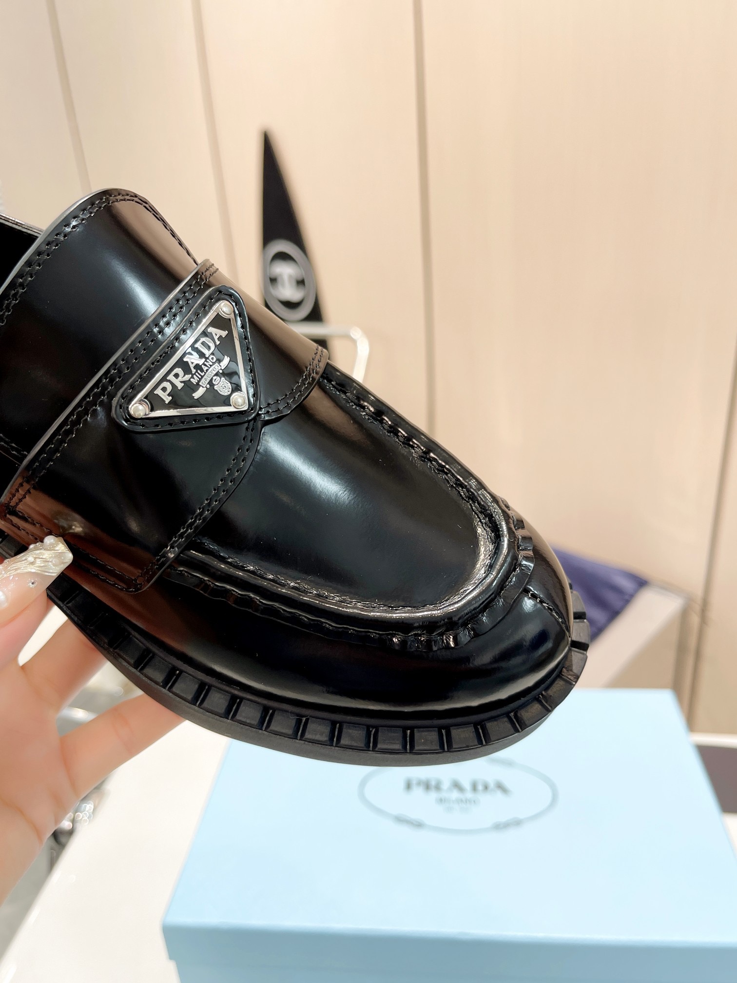 Prada women's leather shoes-9