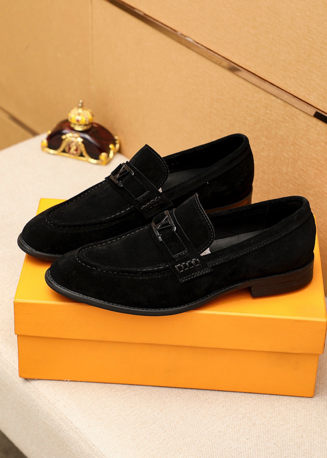 LV men's leather shoes-37