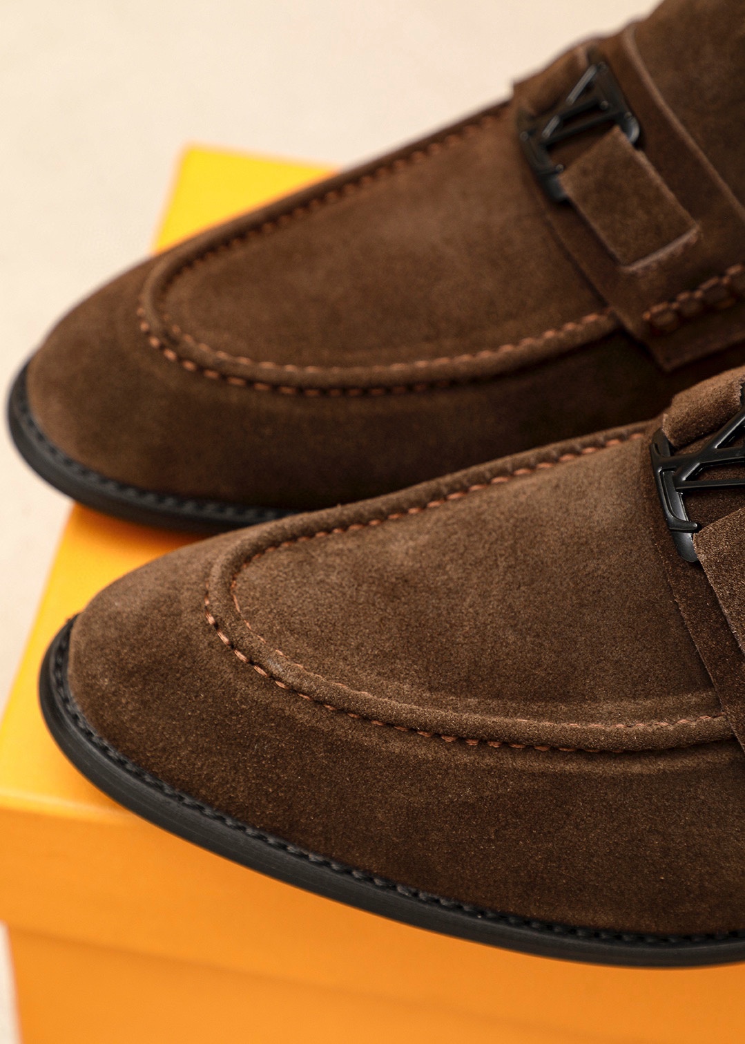 LV men's leather shoes-36