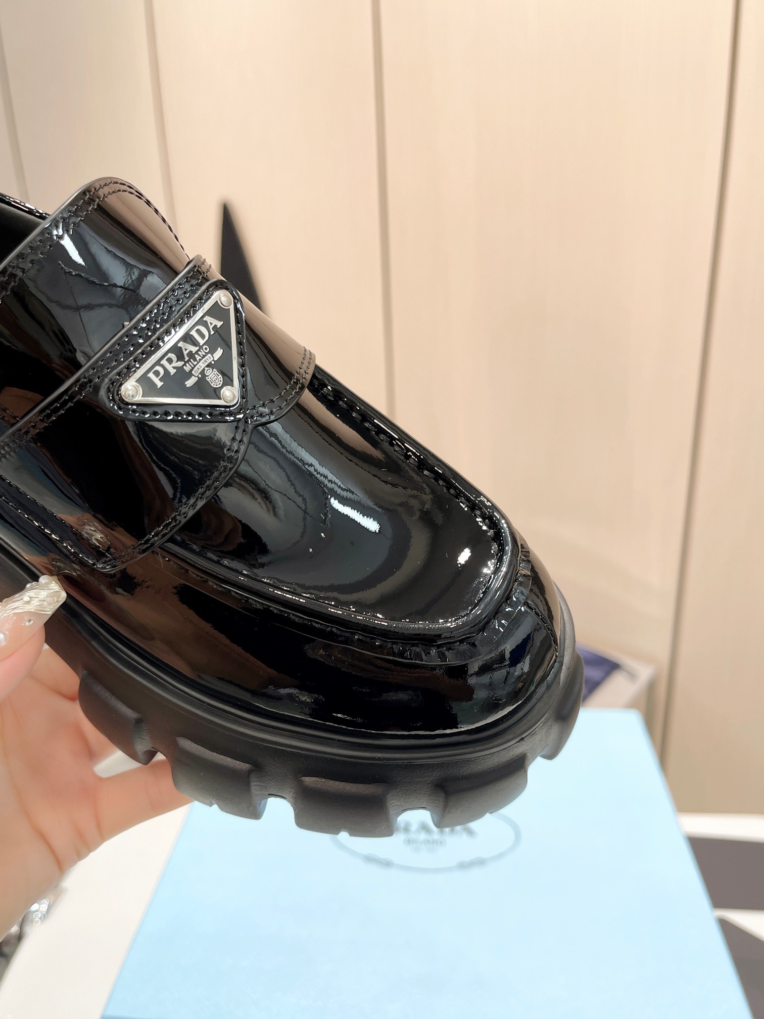 Prada women's leather shoes-8