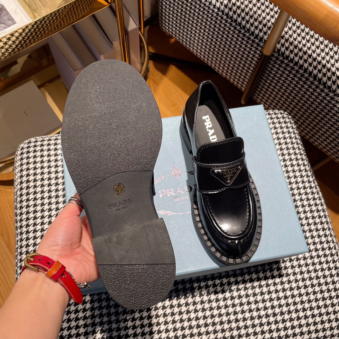 Prada women's leather shoes-33