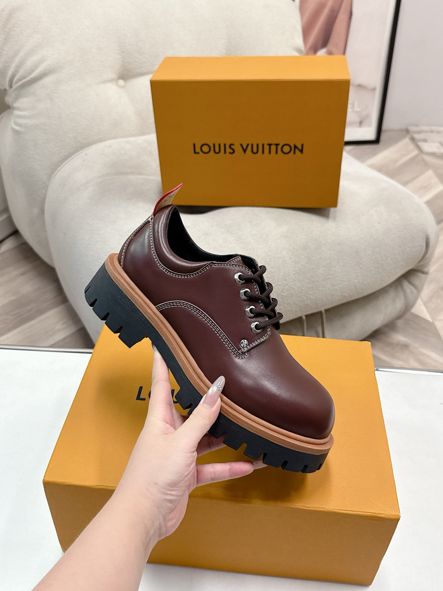 LV women's leather shoes-47