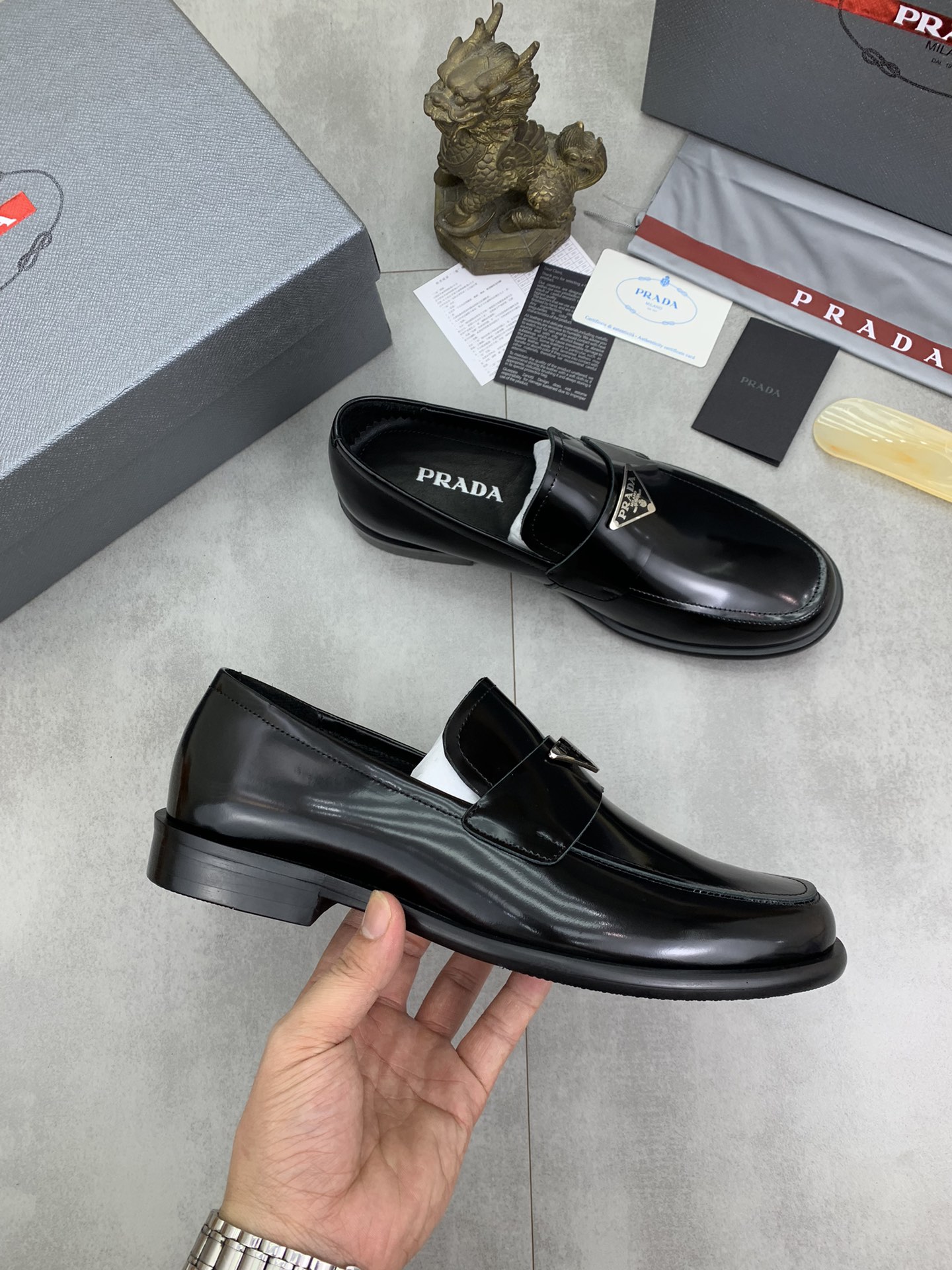 Prada men's leather shoes-18