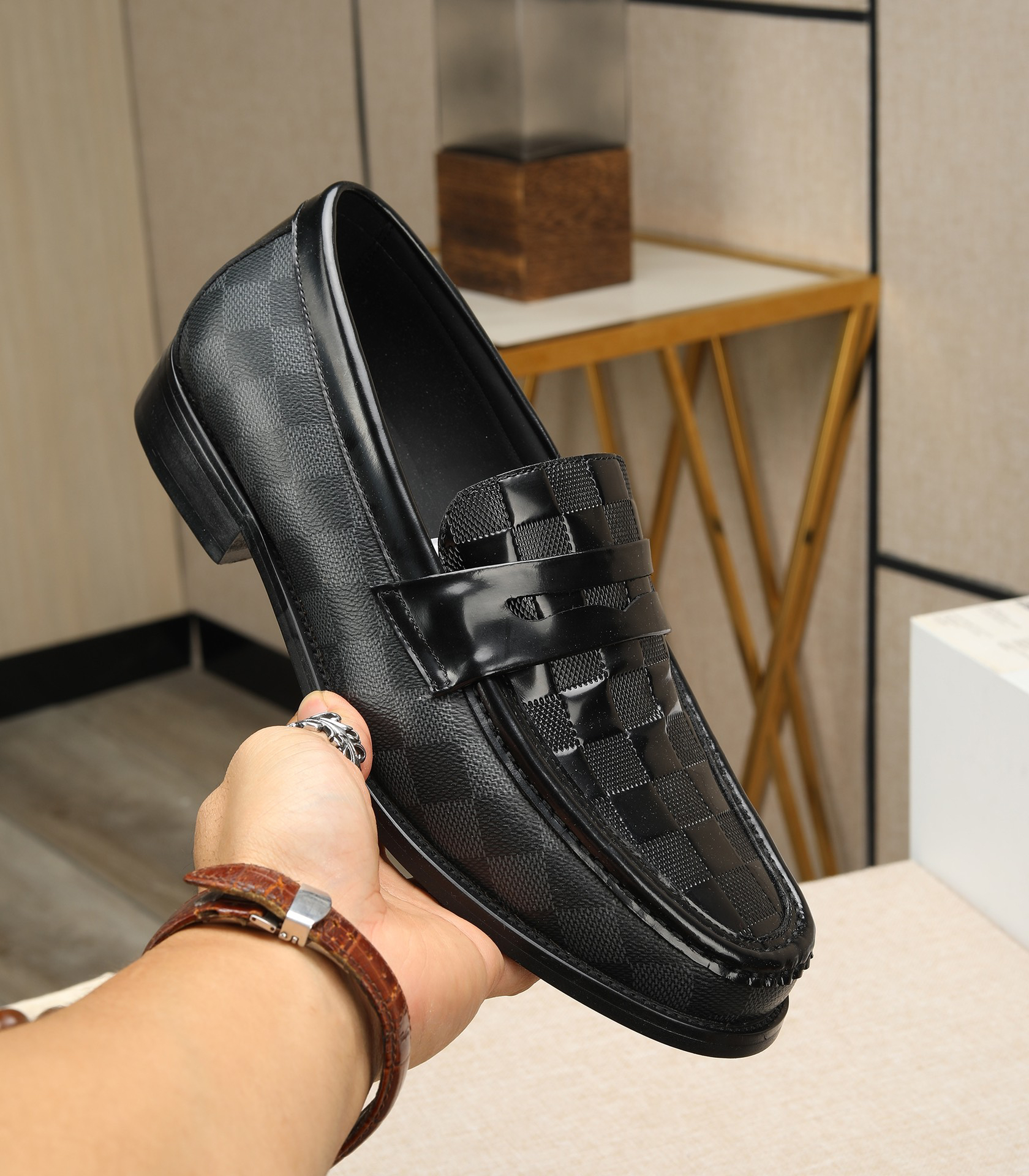LV men's leather shoes-27