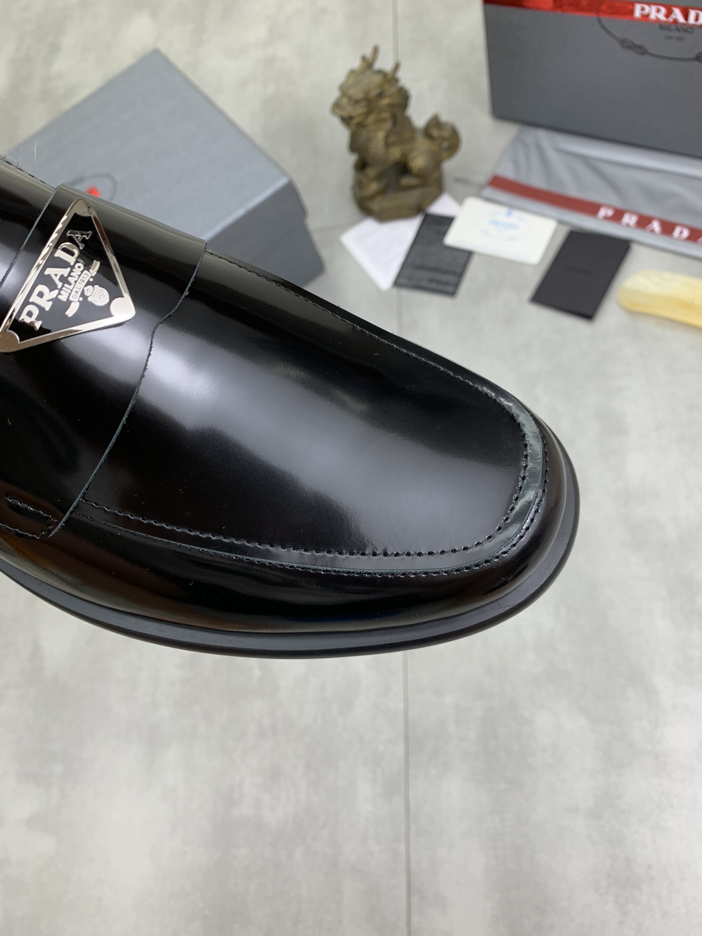 Prada men's leather shoes-18