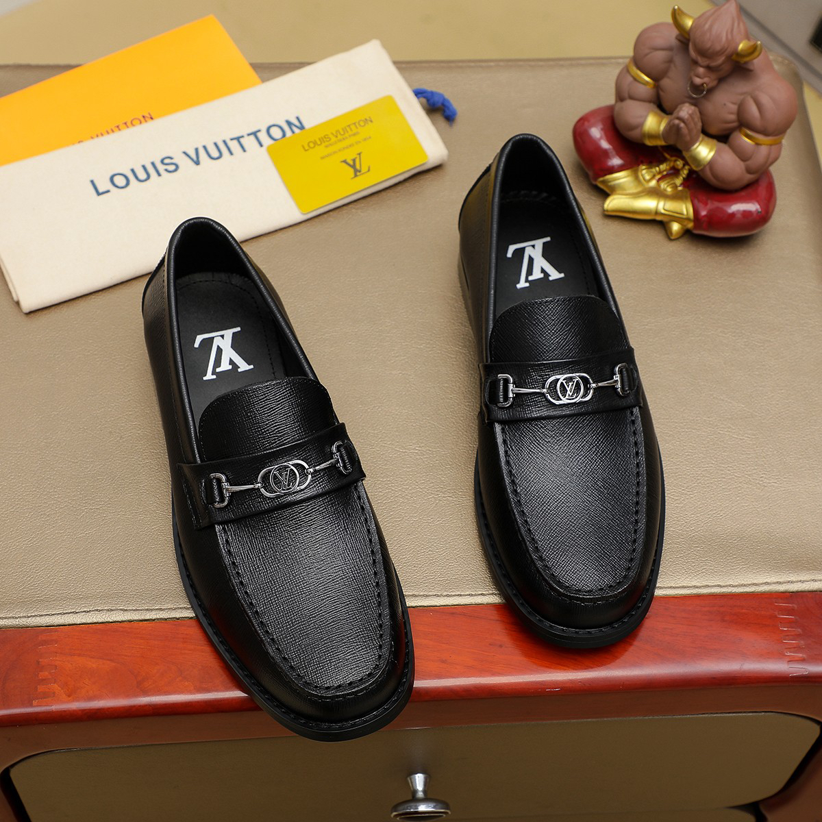 LV men's leather shoes-74