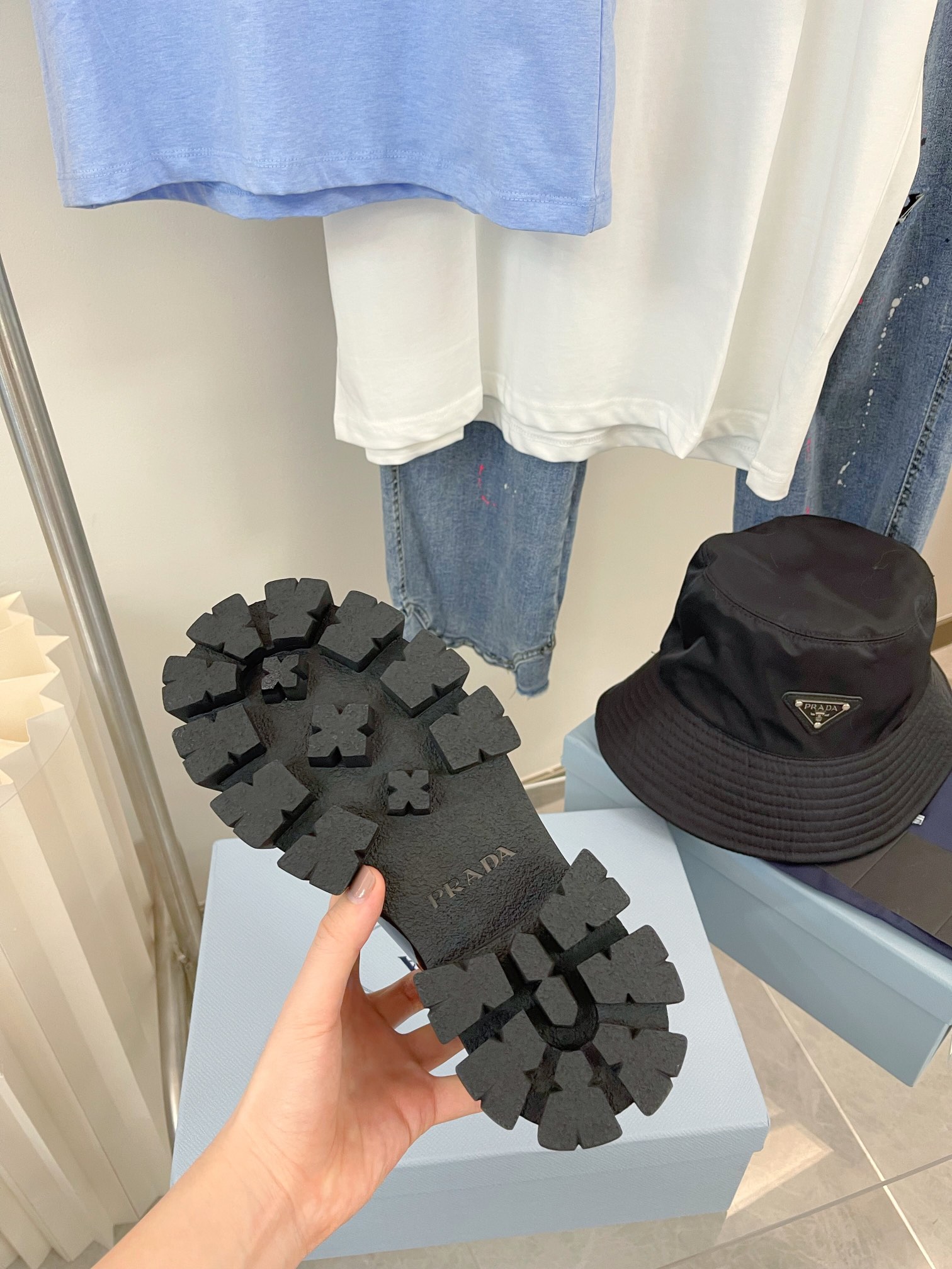 Prada men's leather shoes-11