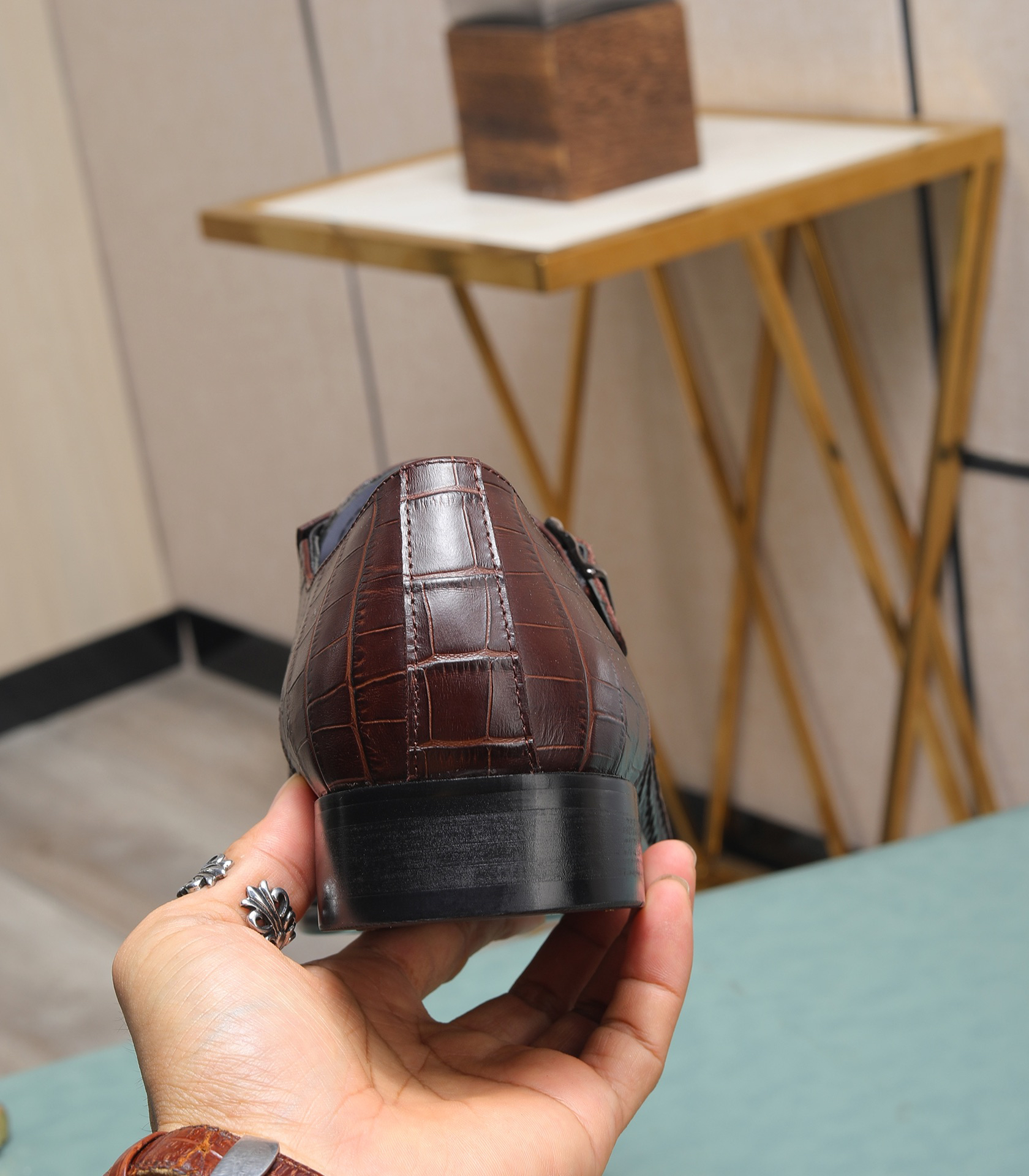 LV men's leather shoes-55