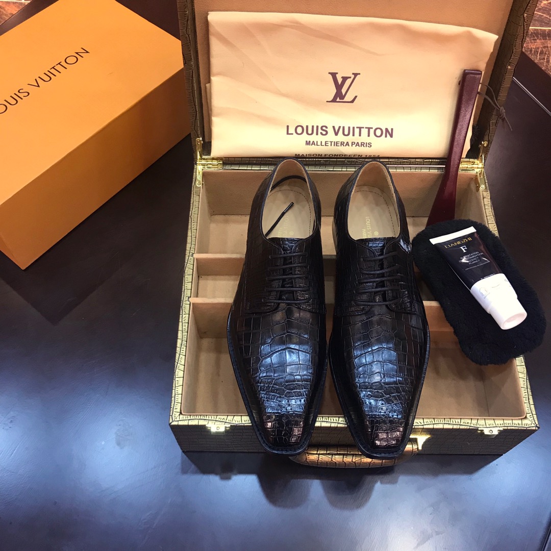LV men's leather shoes-67