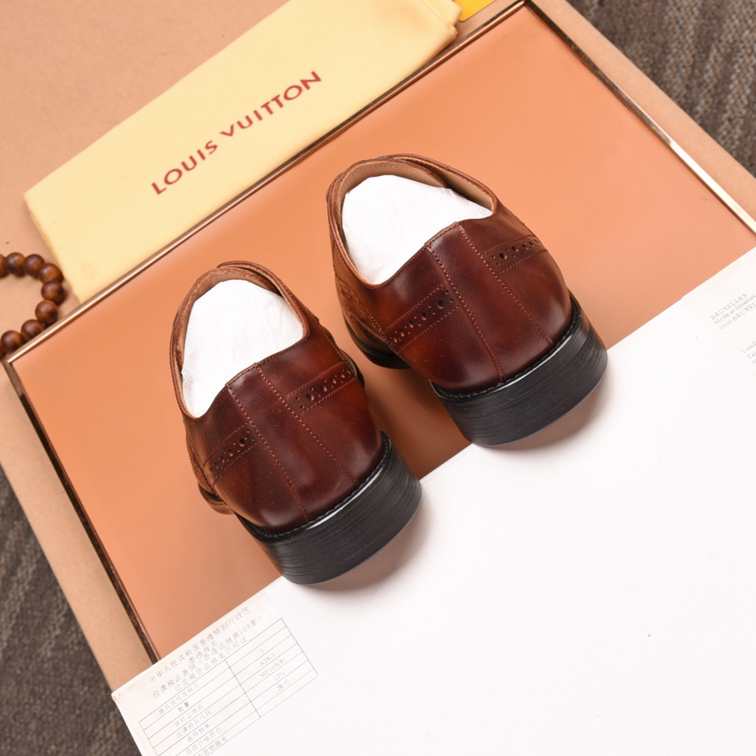 LV men's leather shoes-76