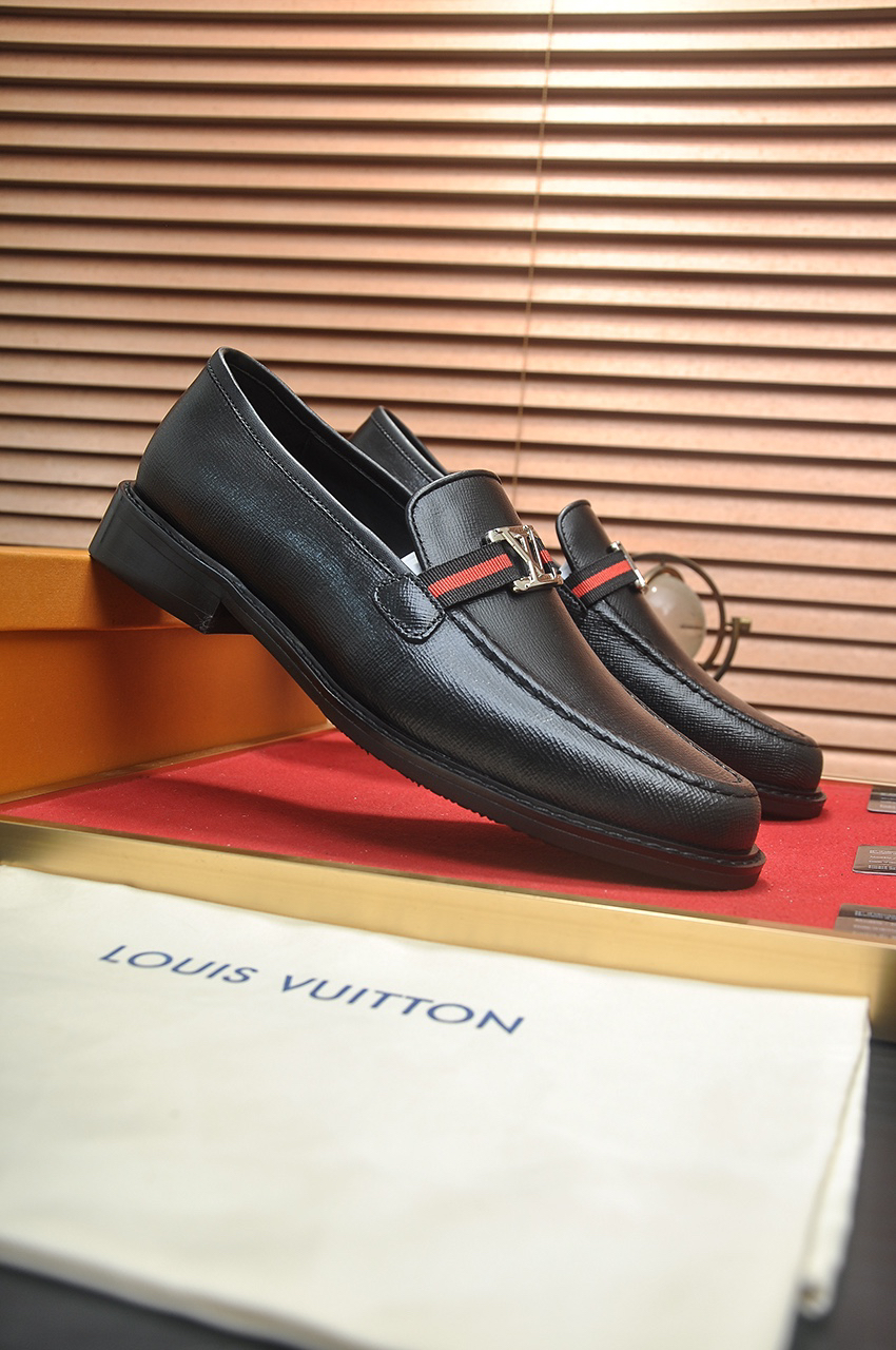 LV men's leather shoes-75