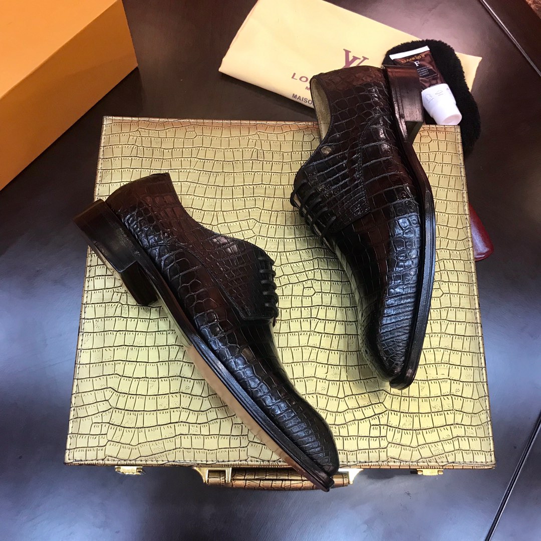 LV men's leather shoes-67