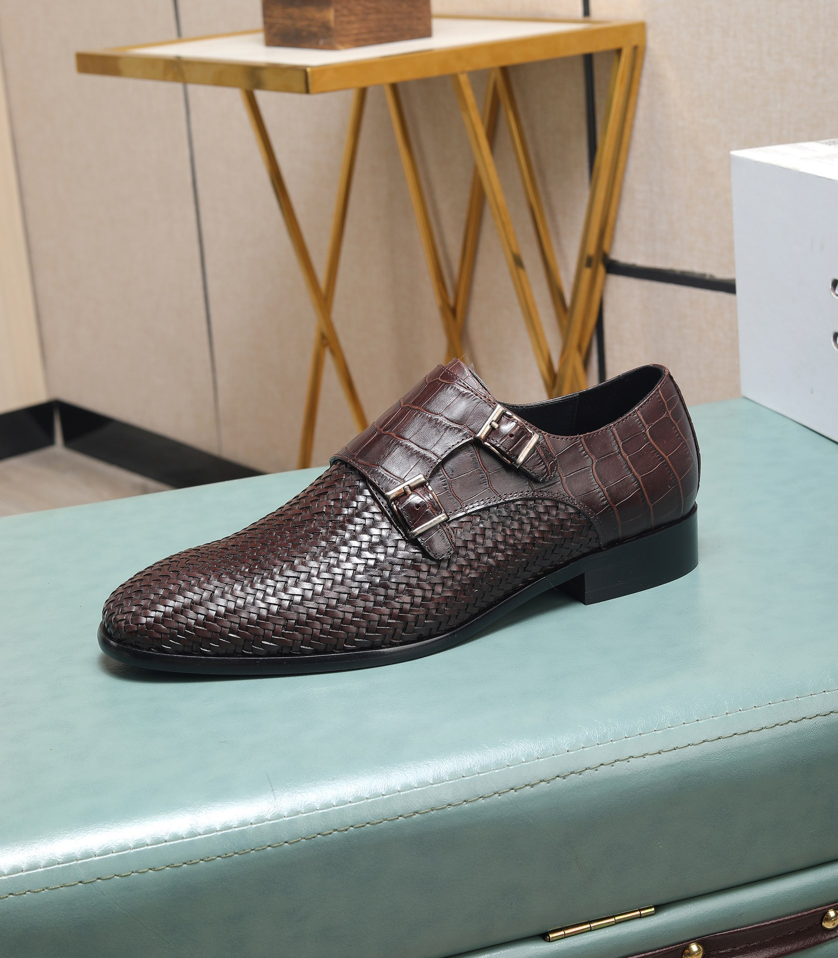 LV men's leather shoes-55