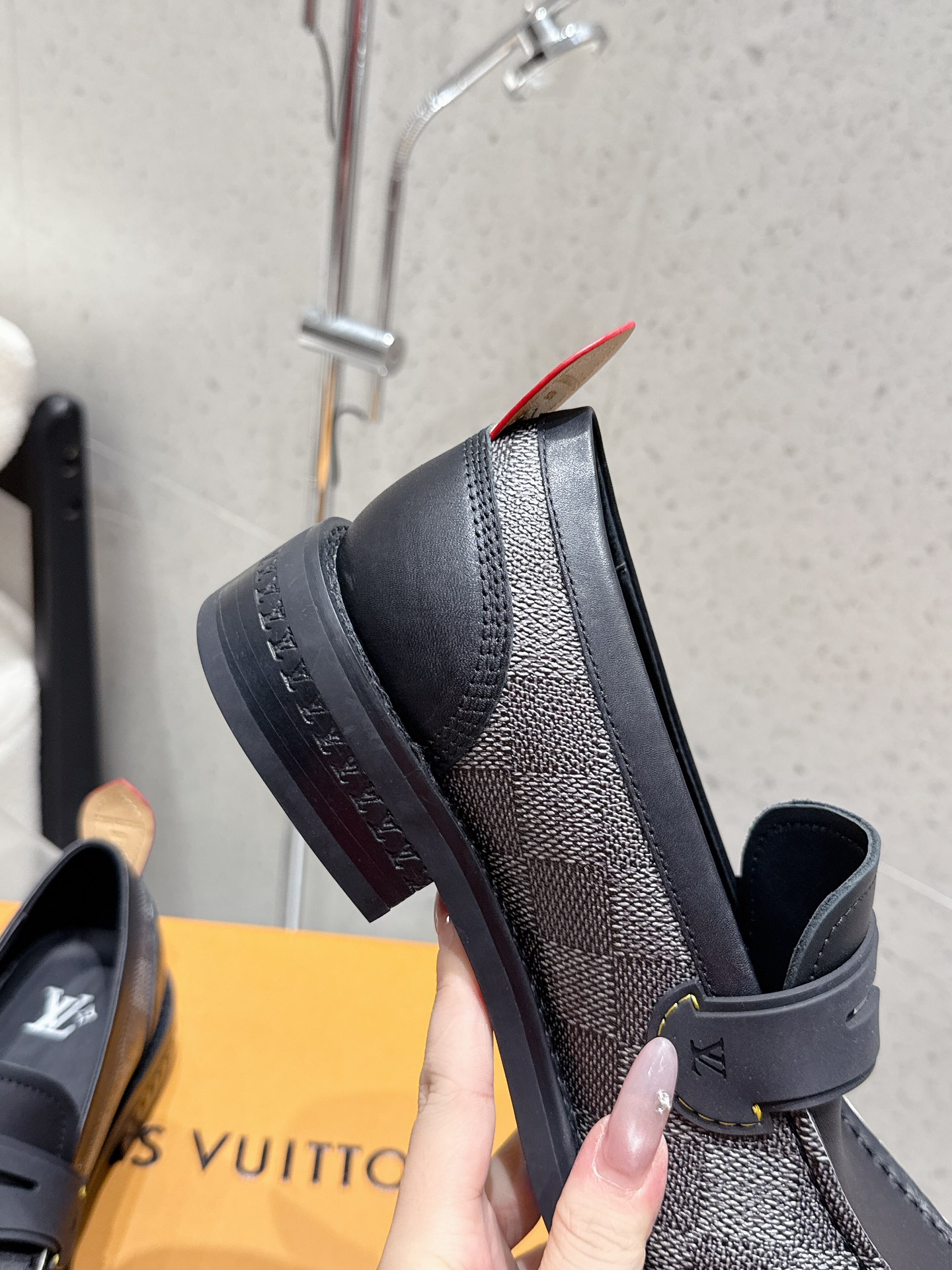 LV women's leather shoes-45